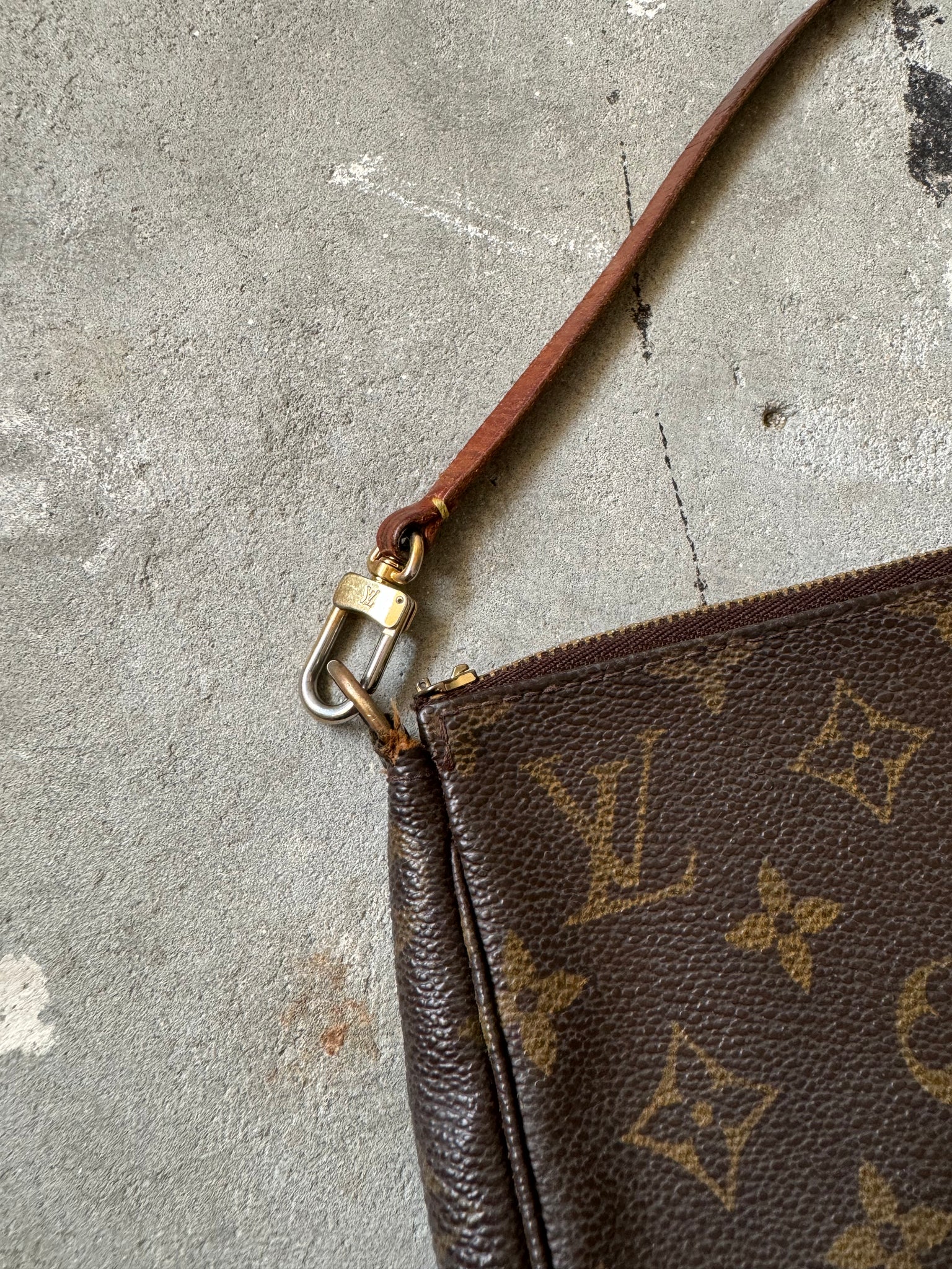 Louis Vuitton Monogram Pochette Bag
