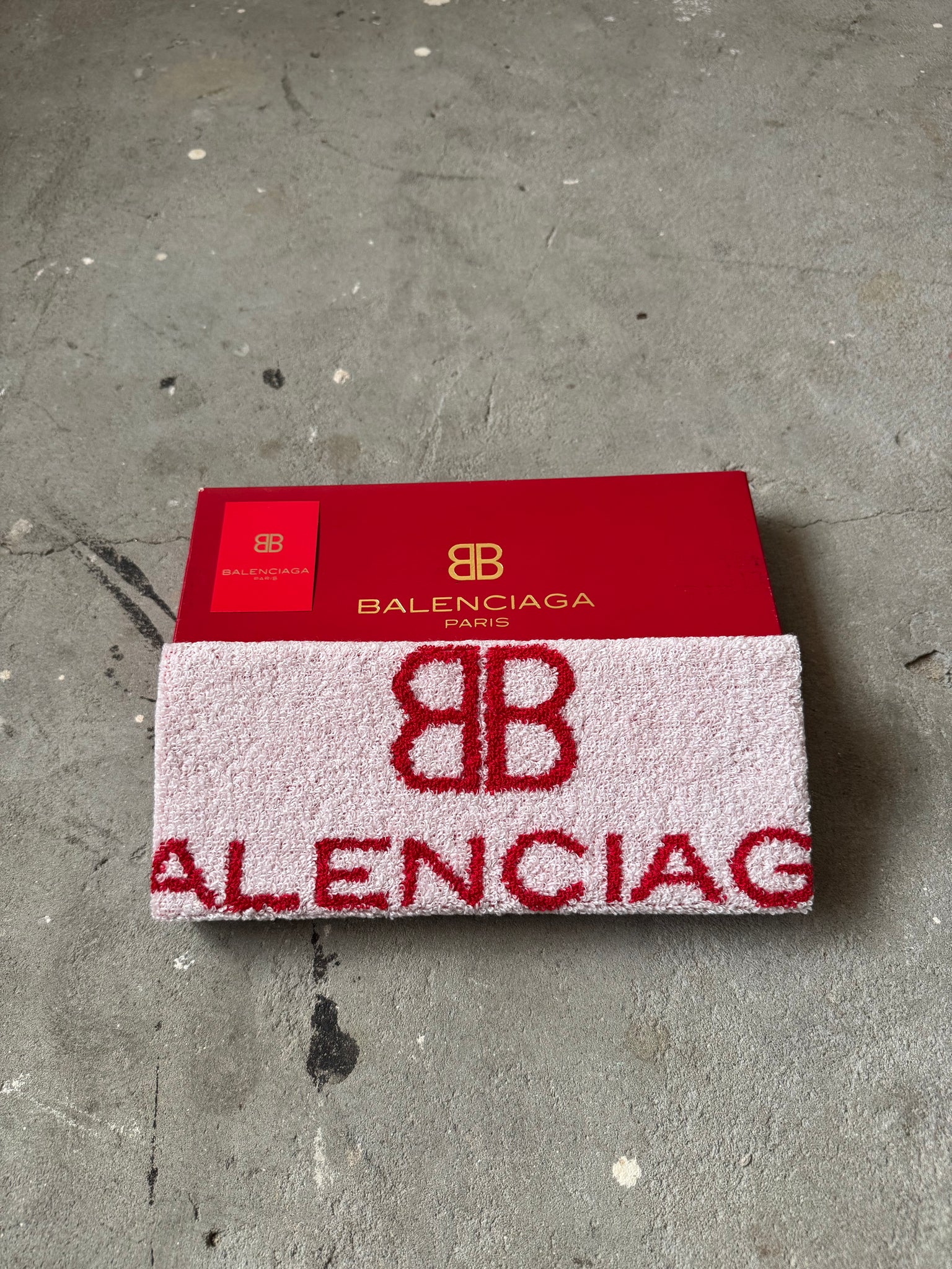 Balenciaga Vintage Towel White/Red