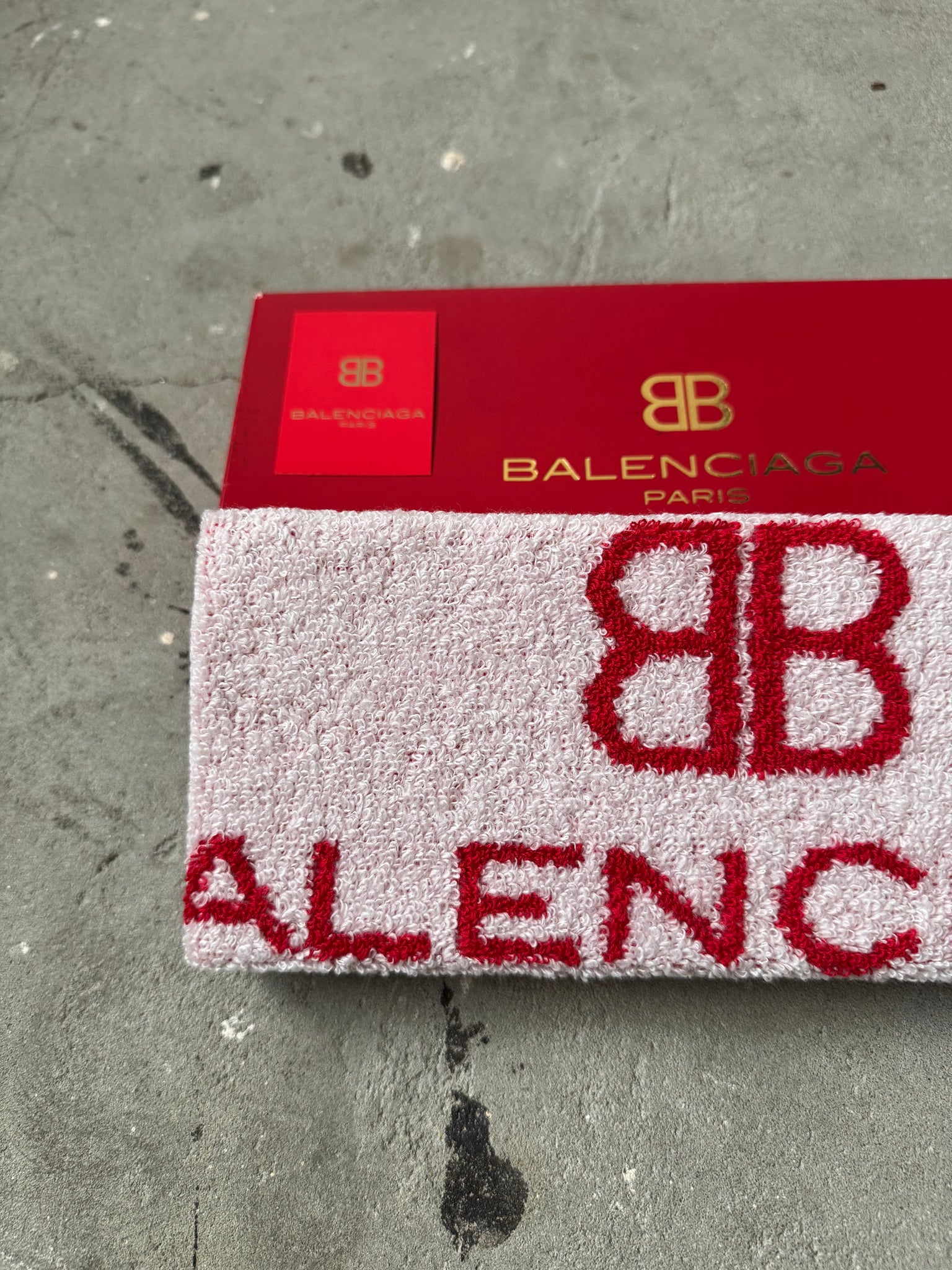 Balenciaga Vintage Towel White/Red