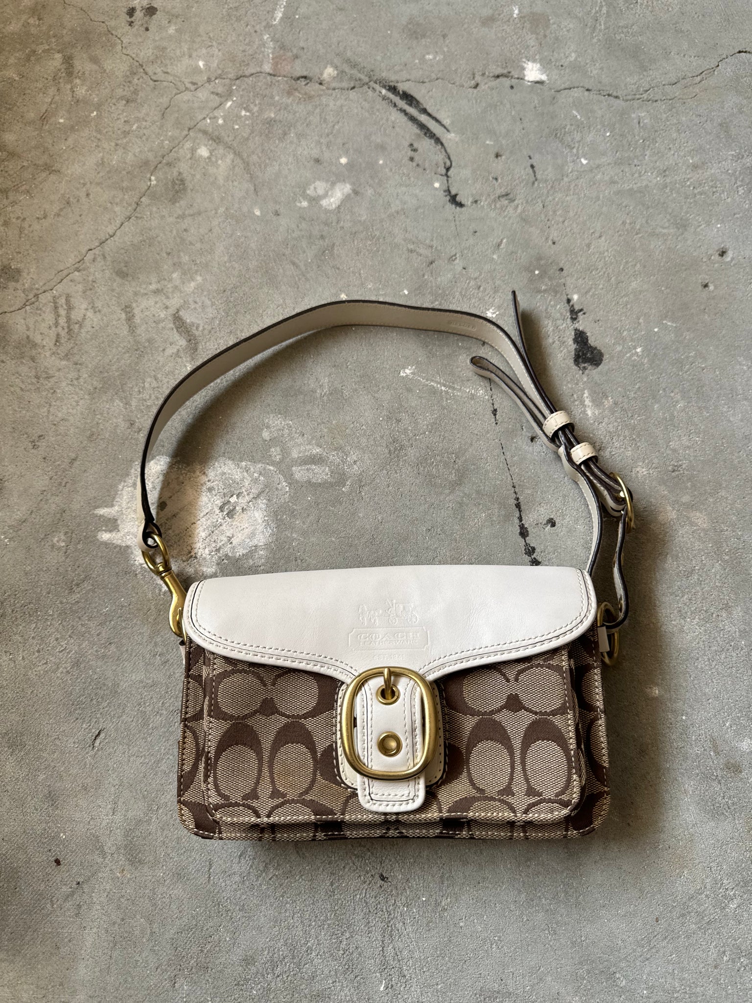 Coach Bleecker Shoulder Bag Beige/White