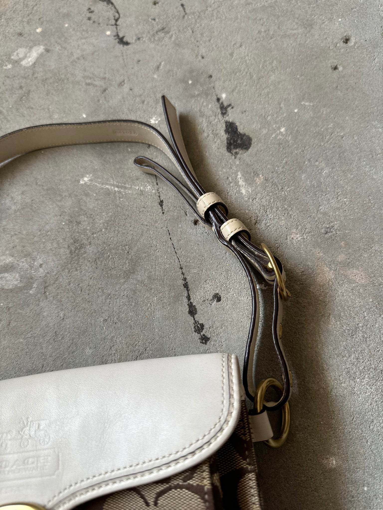 Coach Bleecker Shoulder Bag Beige/White