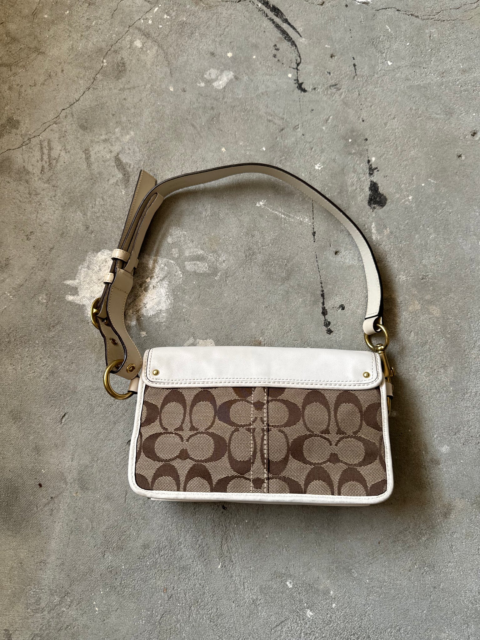 Coach Bleecker Shoulder Bag Beige/White