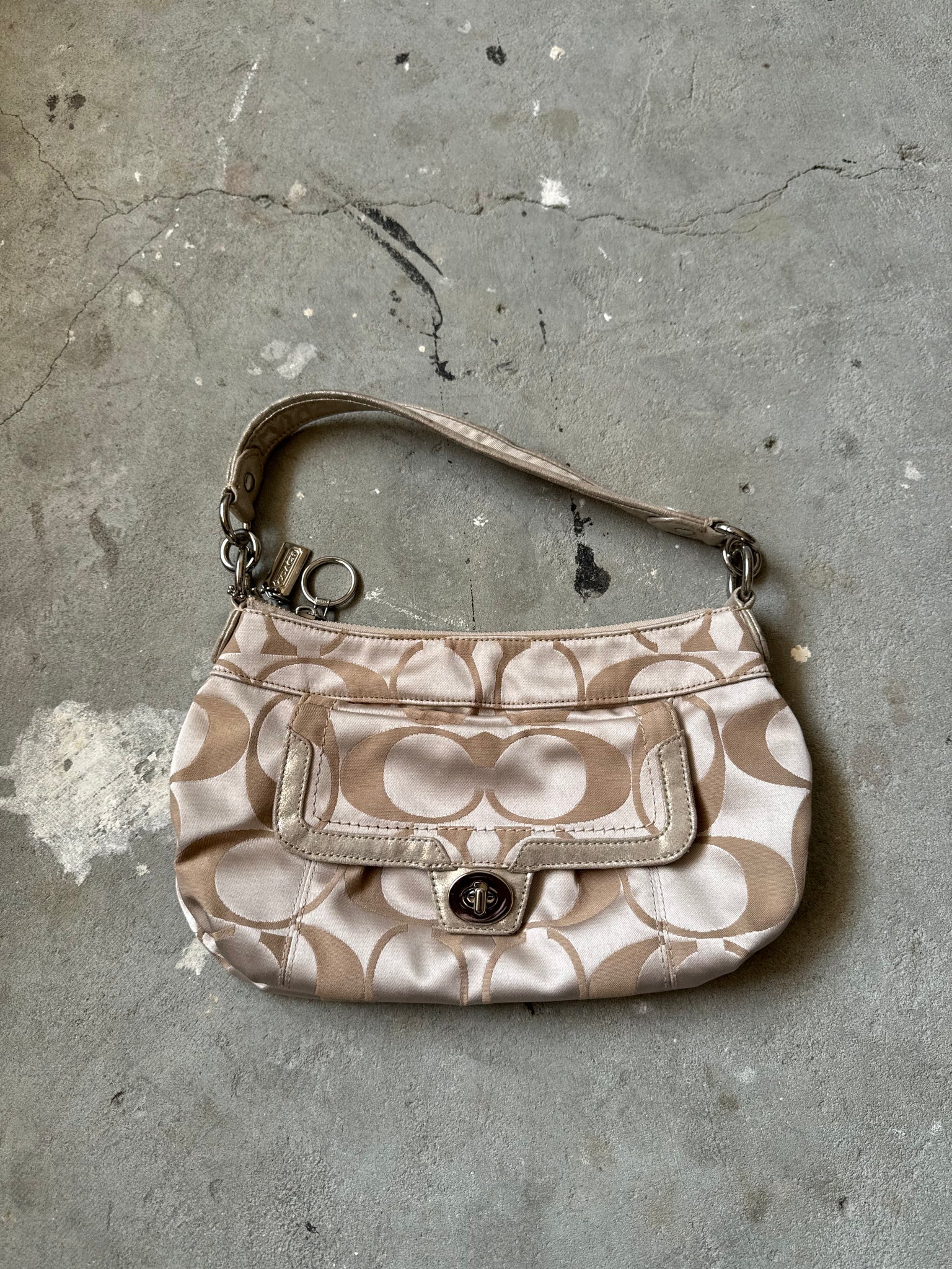Coach Signature Hand Bag Beige/Cream