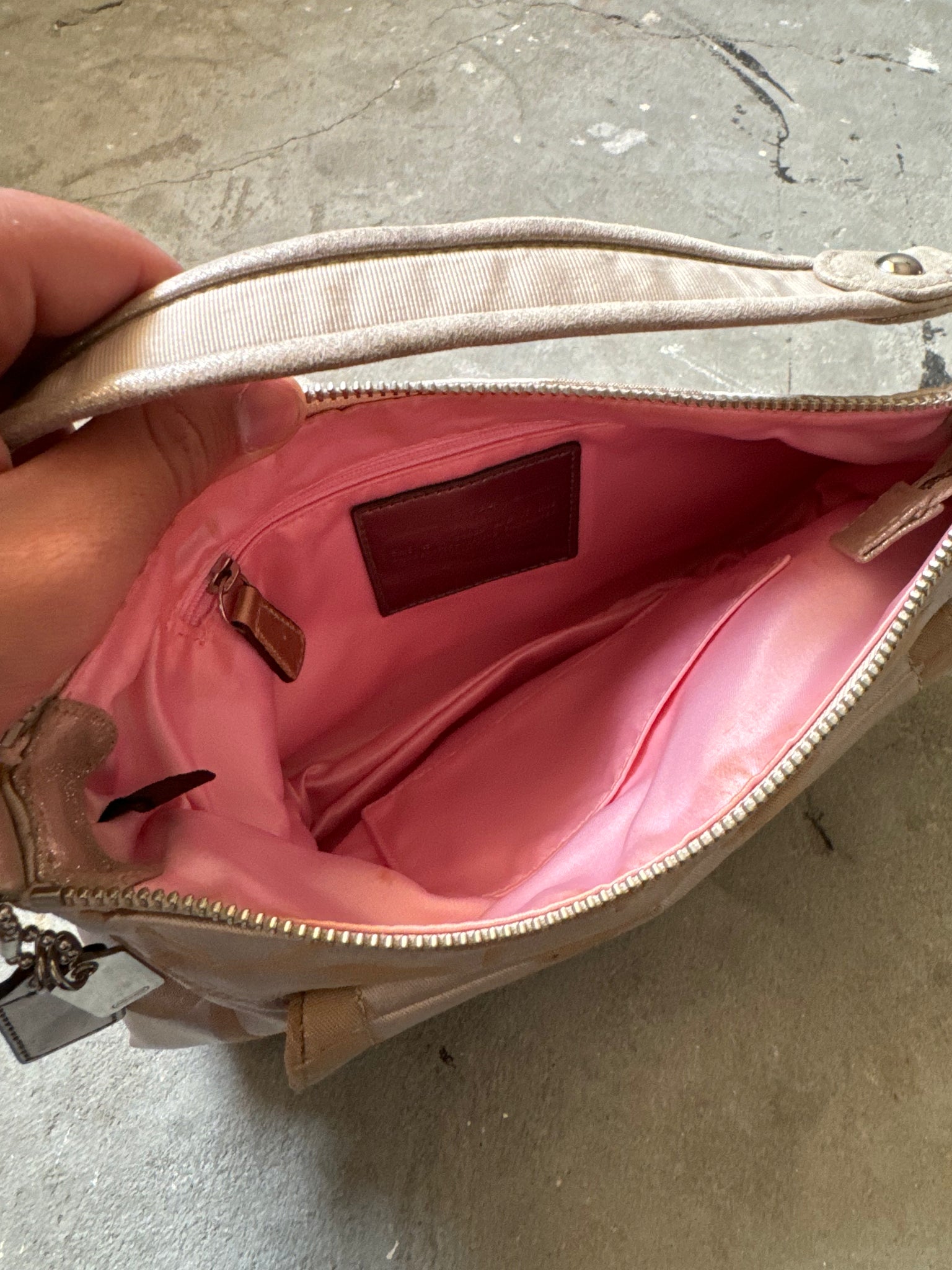 Coach Signature Hand Bag Beige/Cream