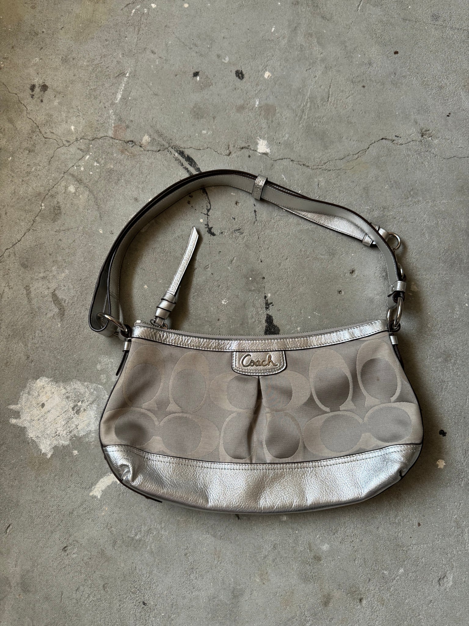 Coach Signature Shoulder Bag Silver/Grey