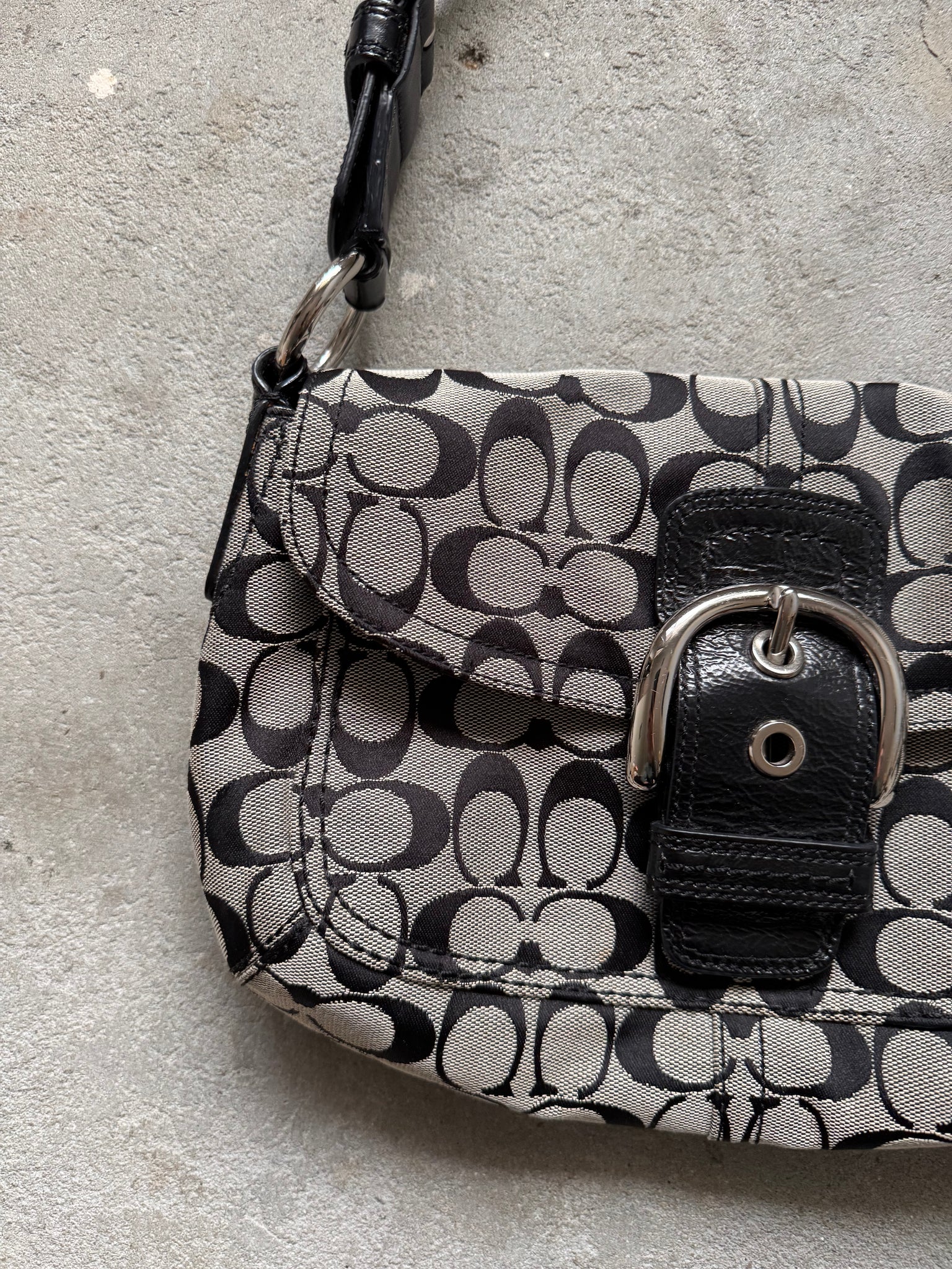 Coach Signature Sufflette Shoulder Bag Grey/Black