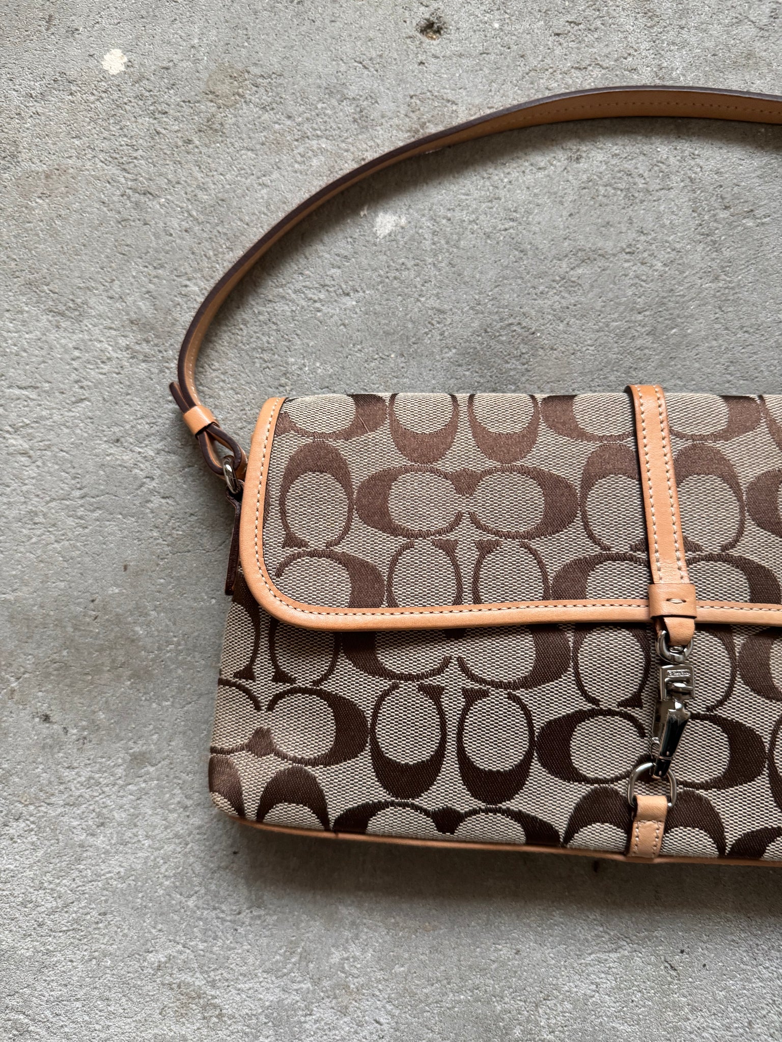 Coach Signature Demi Clip Baguette Beige Shoulder Bag