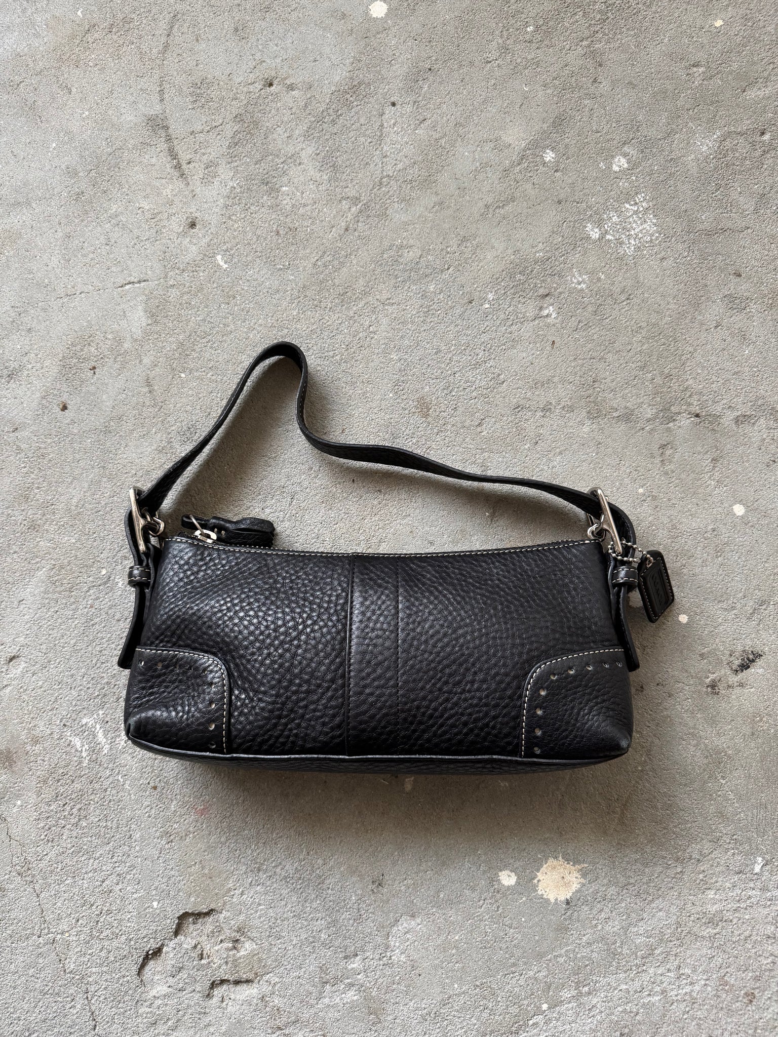 Coach Signature Hampton Baguette Leather ShoulderBag Black