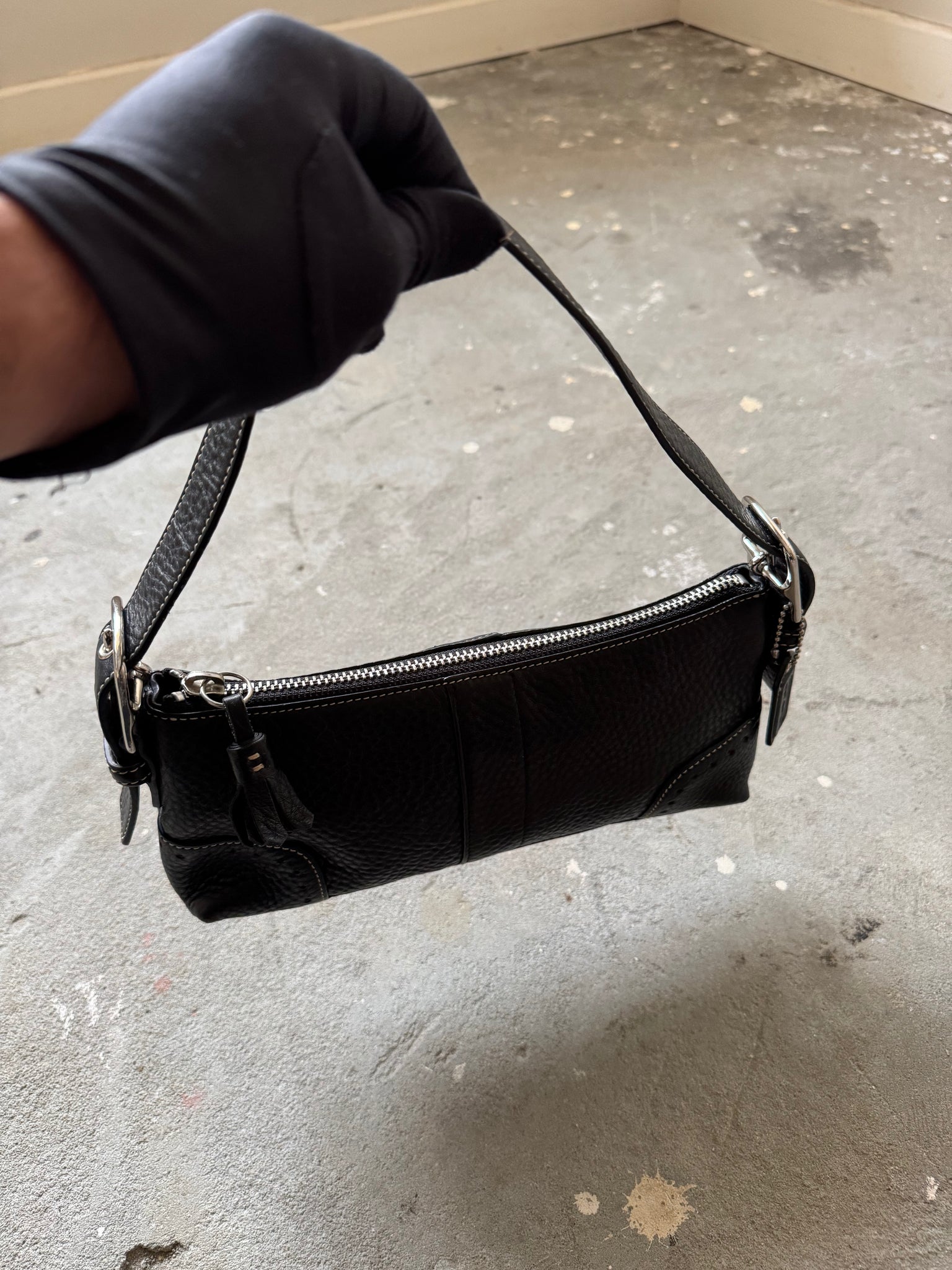 Coach Signature Hampton Baguette Leather ShoulderBag Black