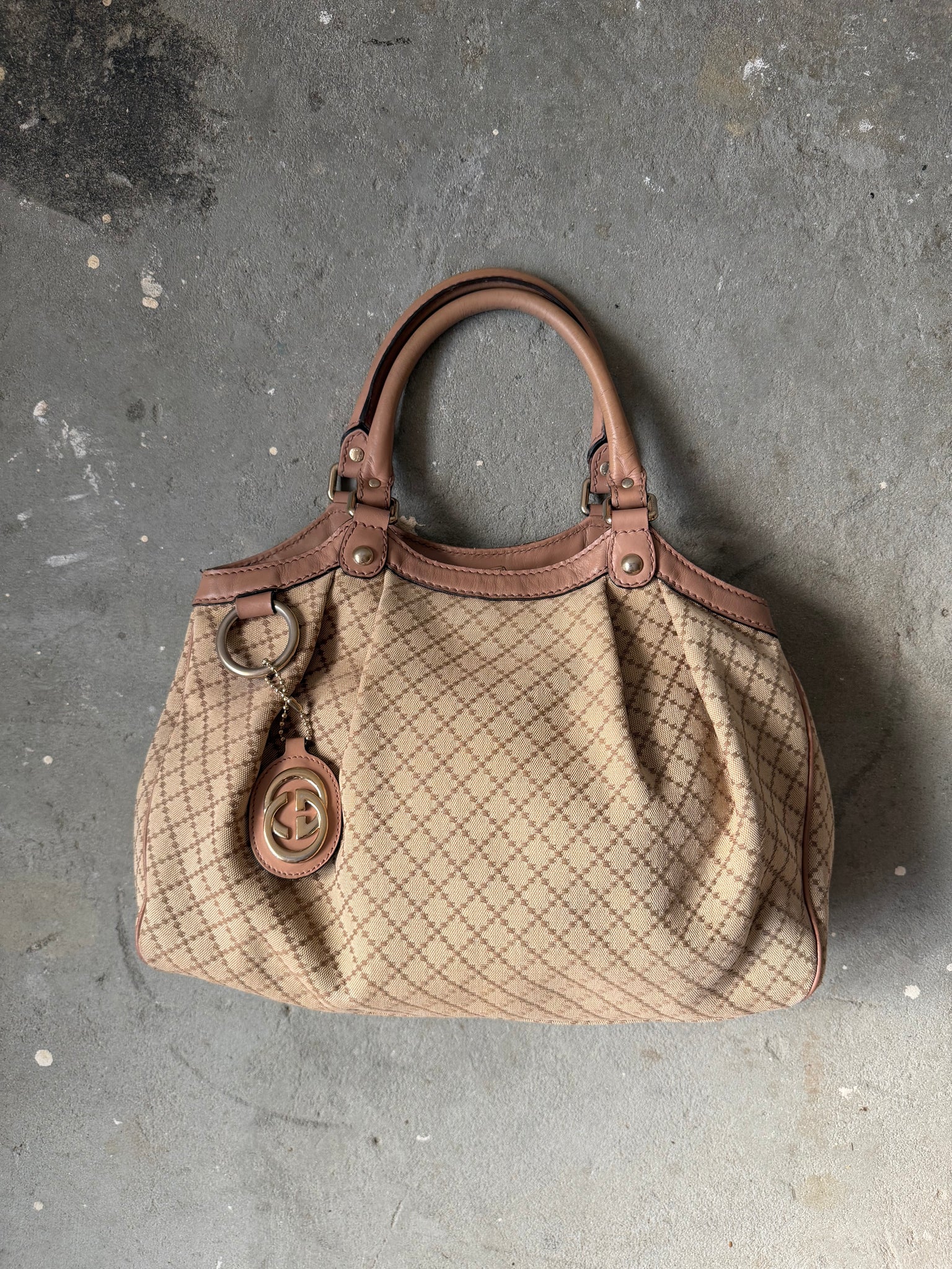 Gucci GG Diamante Sukey Shoulder Bag Beige/Salmon