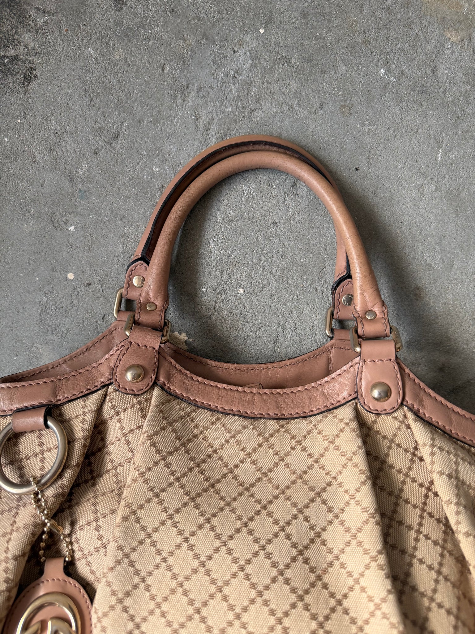Gucci GG Diamante Sukey Shoulder Bag Beige/Salmon