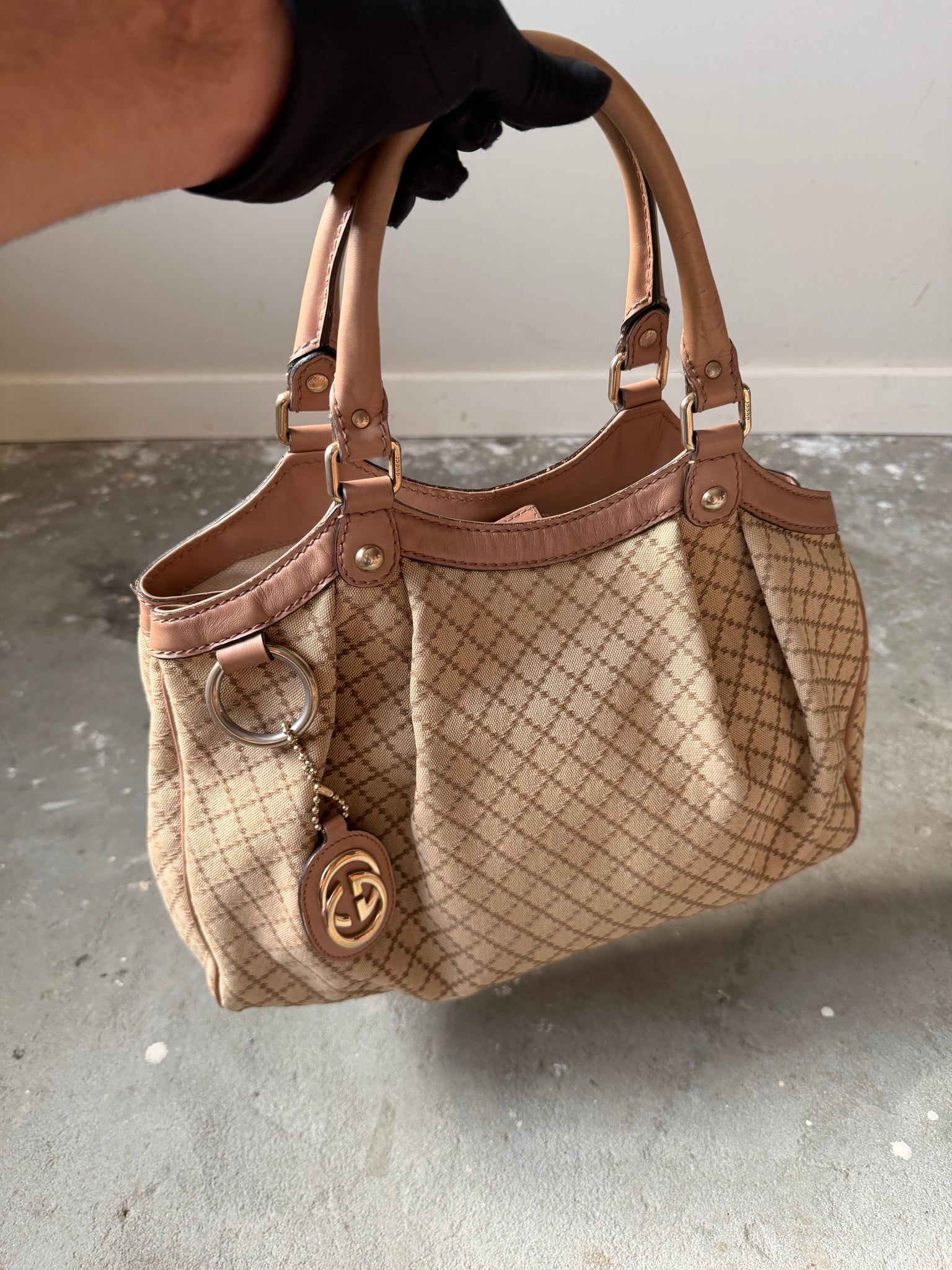 Gucci GG Diamante Sukey Shoulder Bag Beige/Salmon