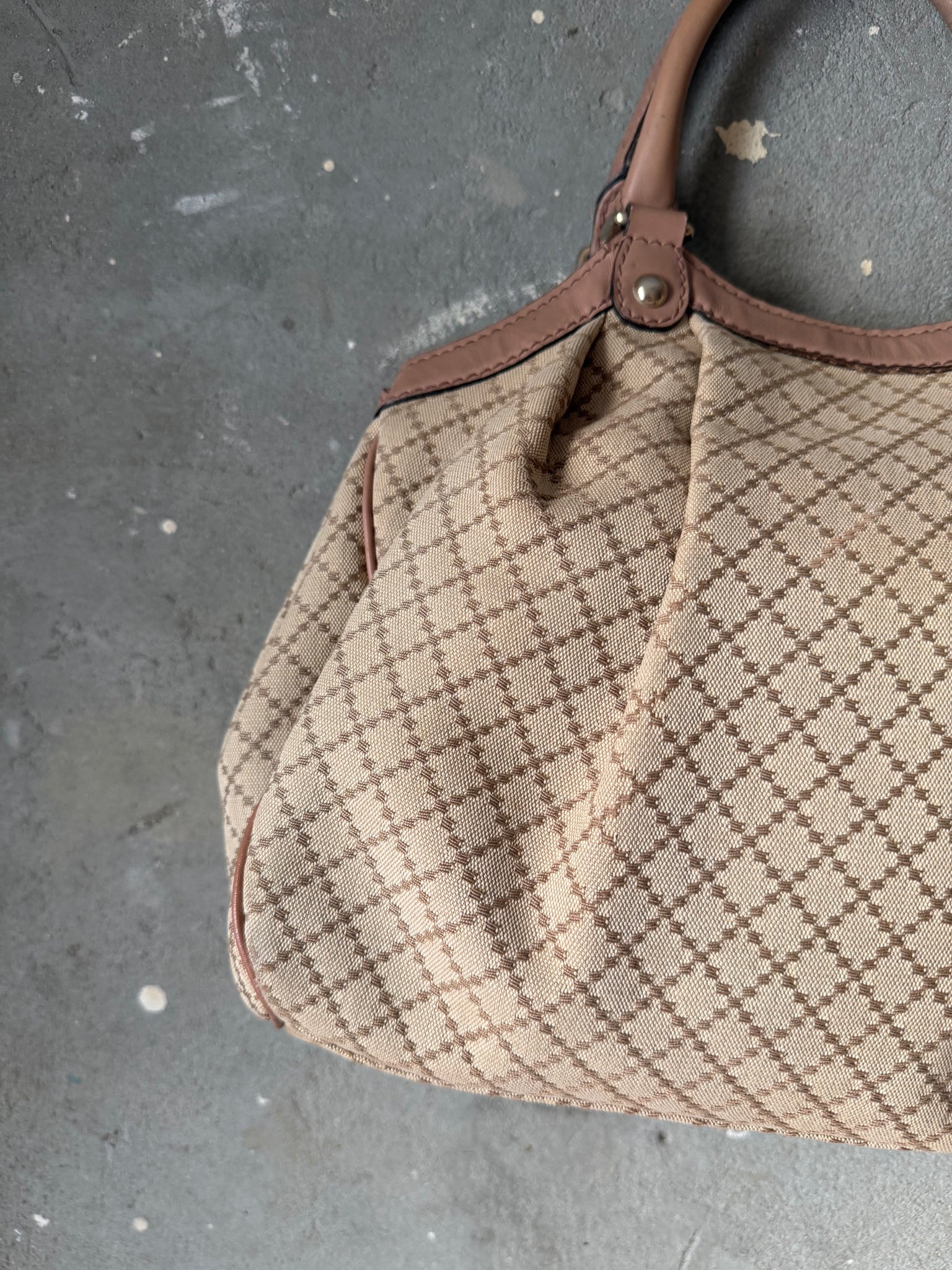 Gucci GG Diamante Sukey Shoulder Bag Beige/Salmon