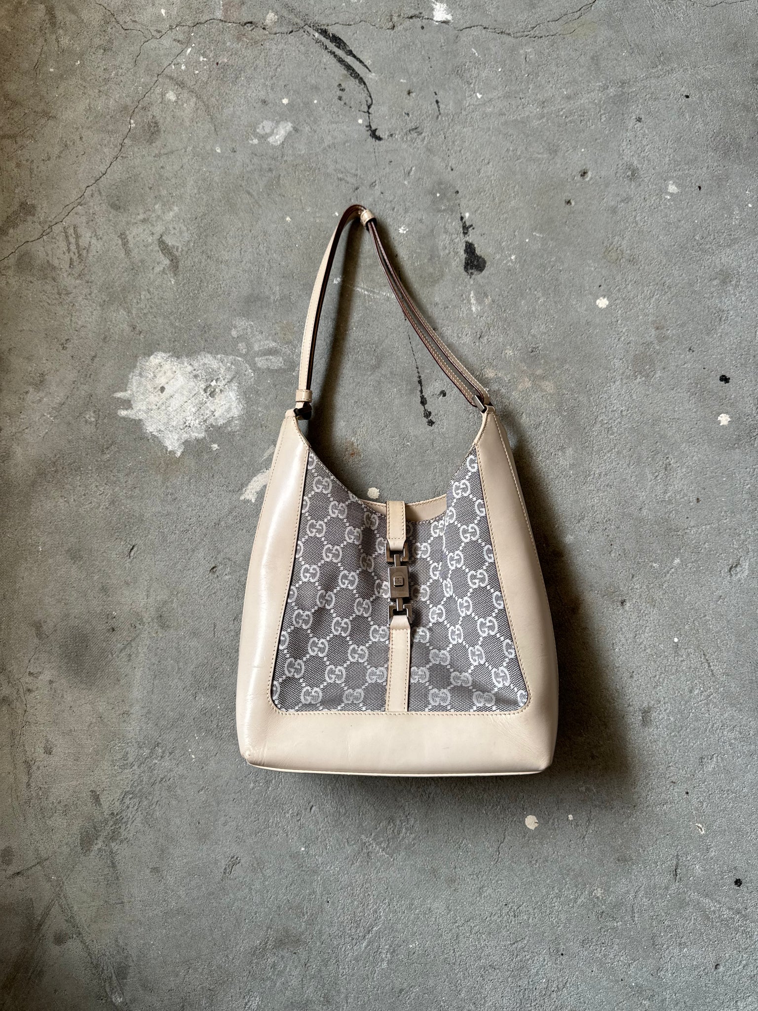 Gucci GG Canvas Jackie Shoulder Bag Silver/White