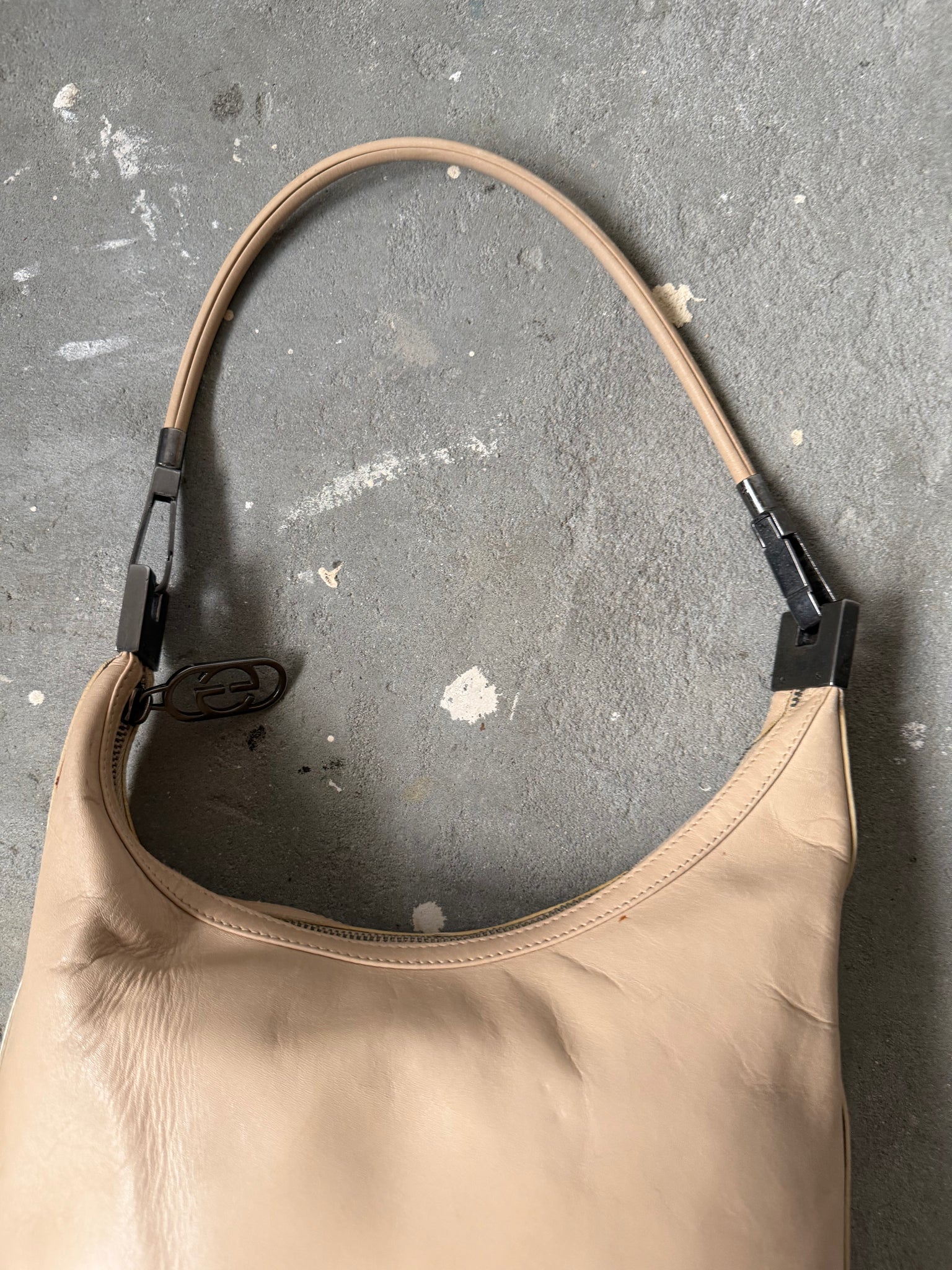 Gucci Leather Shoulder Bag Beige