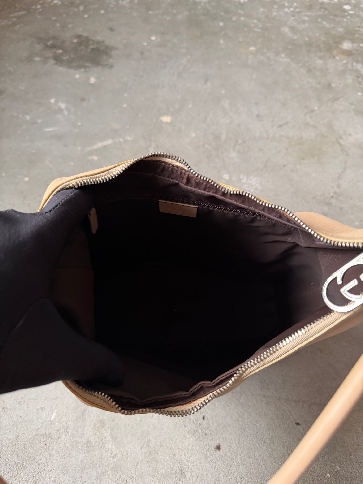 Gucci Leather Shoulder Bag Beige