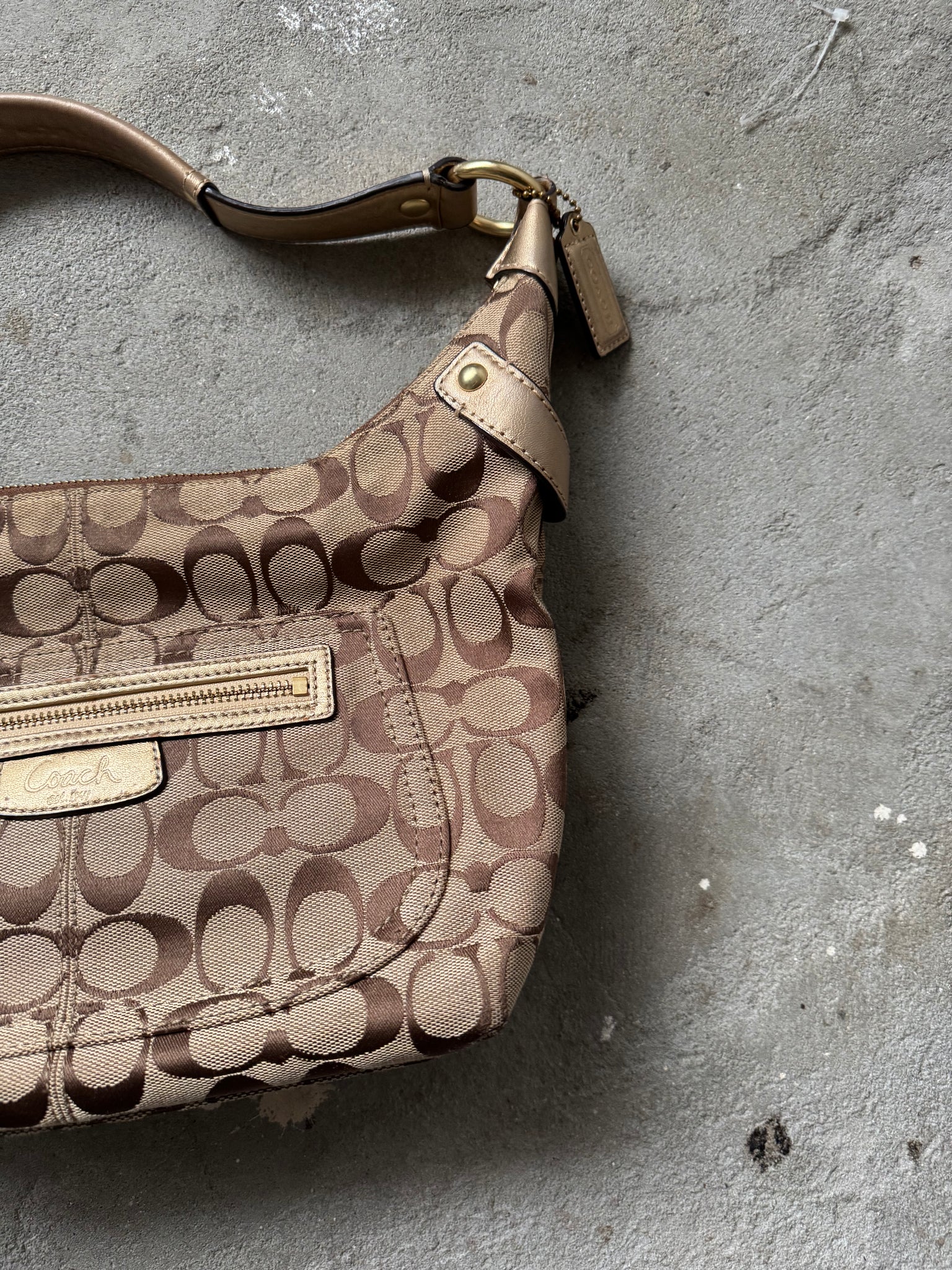 Coach Signature Penelope Hobo Shoulder Bag Beige/Gold
