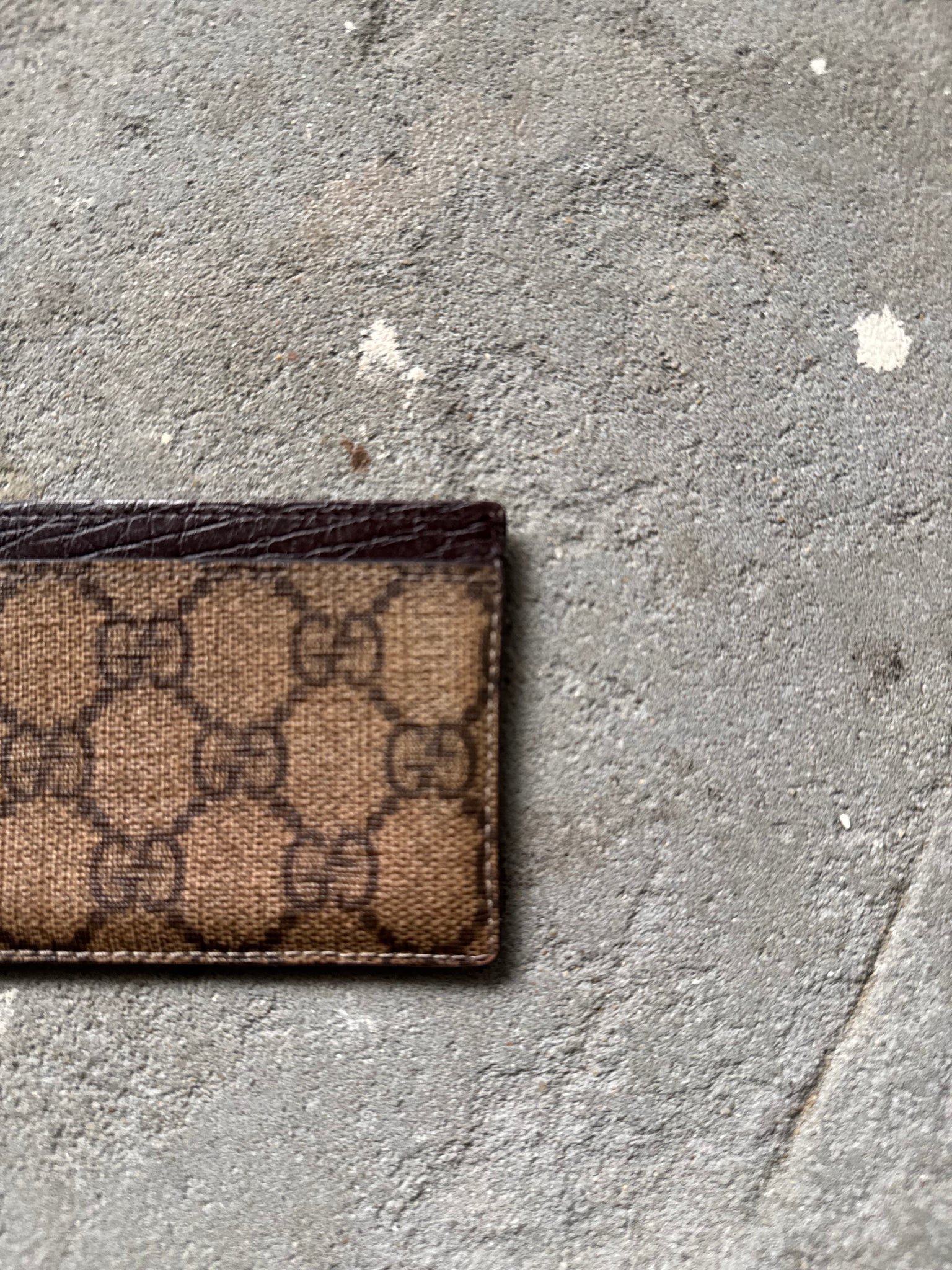 Gucci GG Monogram Card Holder Beige/Black