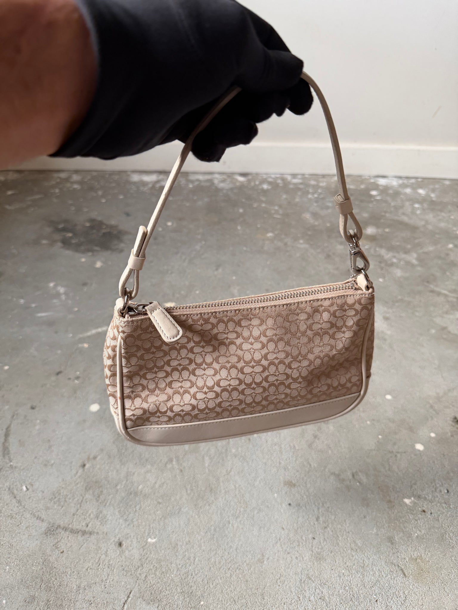Coach Y2K Demi Shoulder Bag Beige/White