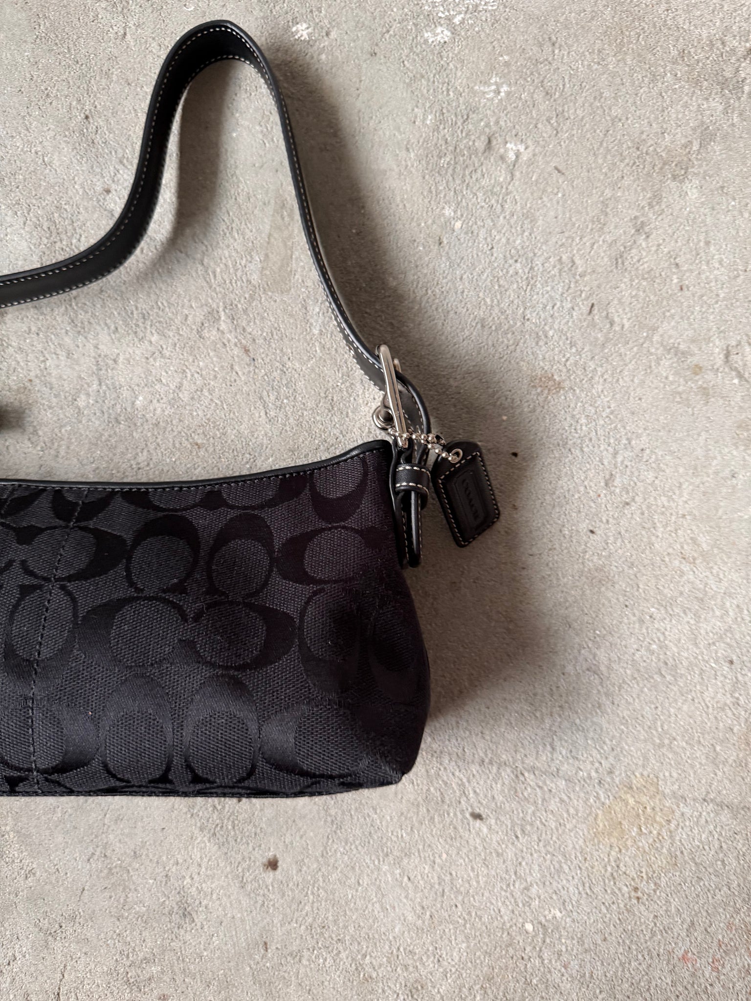 Coach Signature Hampton Baguette Shoulder Bag Black