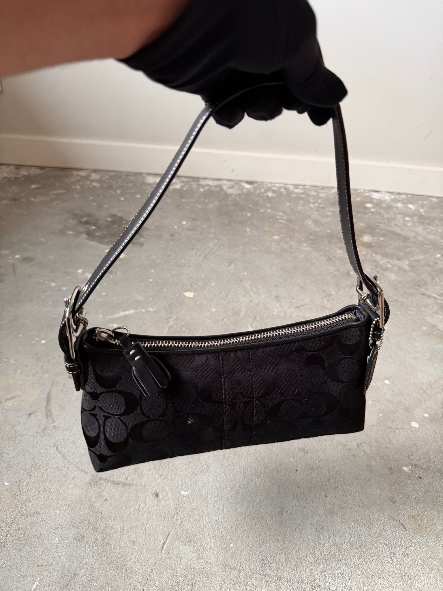 Coach Signature Hampton Baguette Shoulder Bag Black