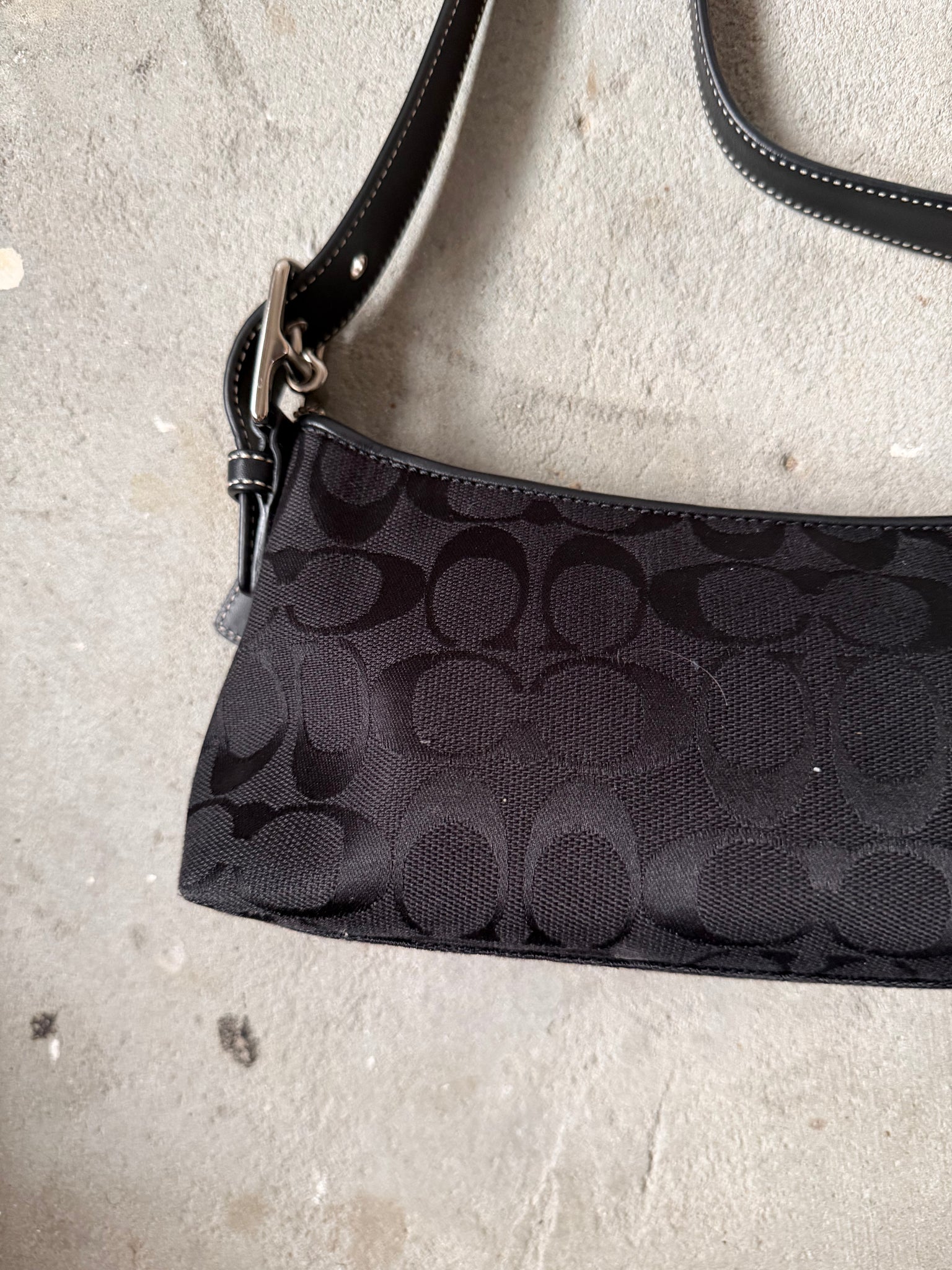 Coach Signature Hampton Baguette Shoulder Bag Black