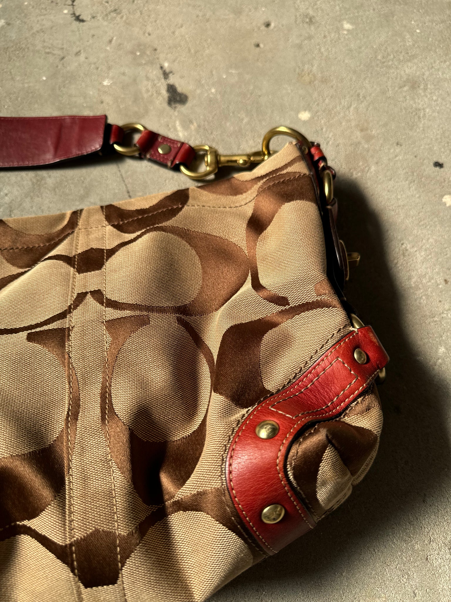 Coach Signature Carly ShoulderBag Beige/Red