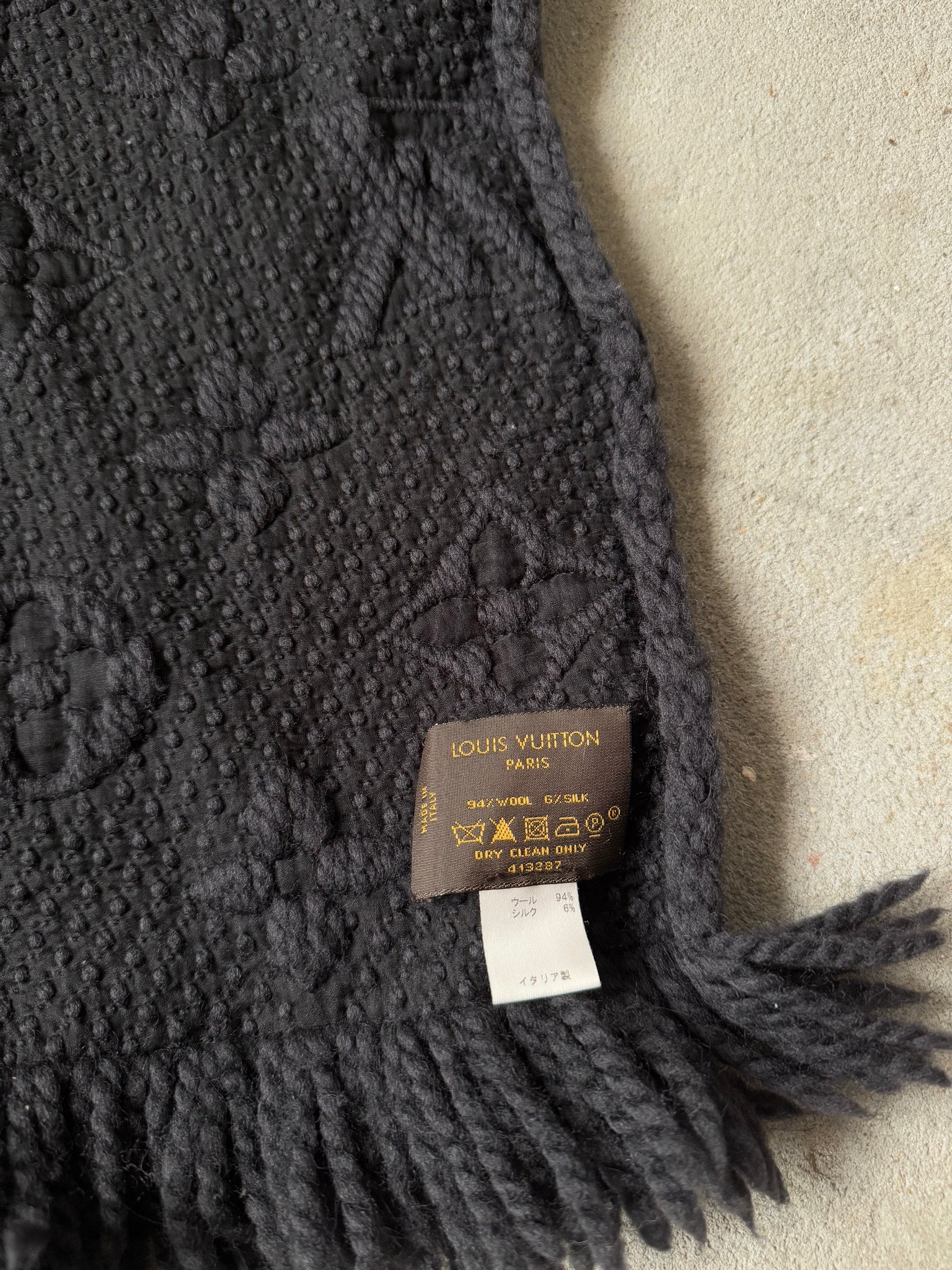 Louis Vuitton Monogram Echarpe Wool Scarf Black