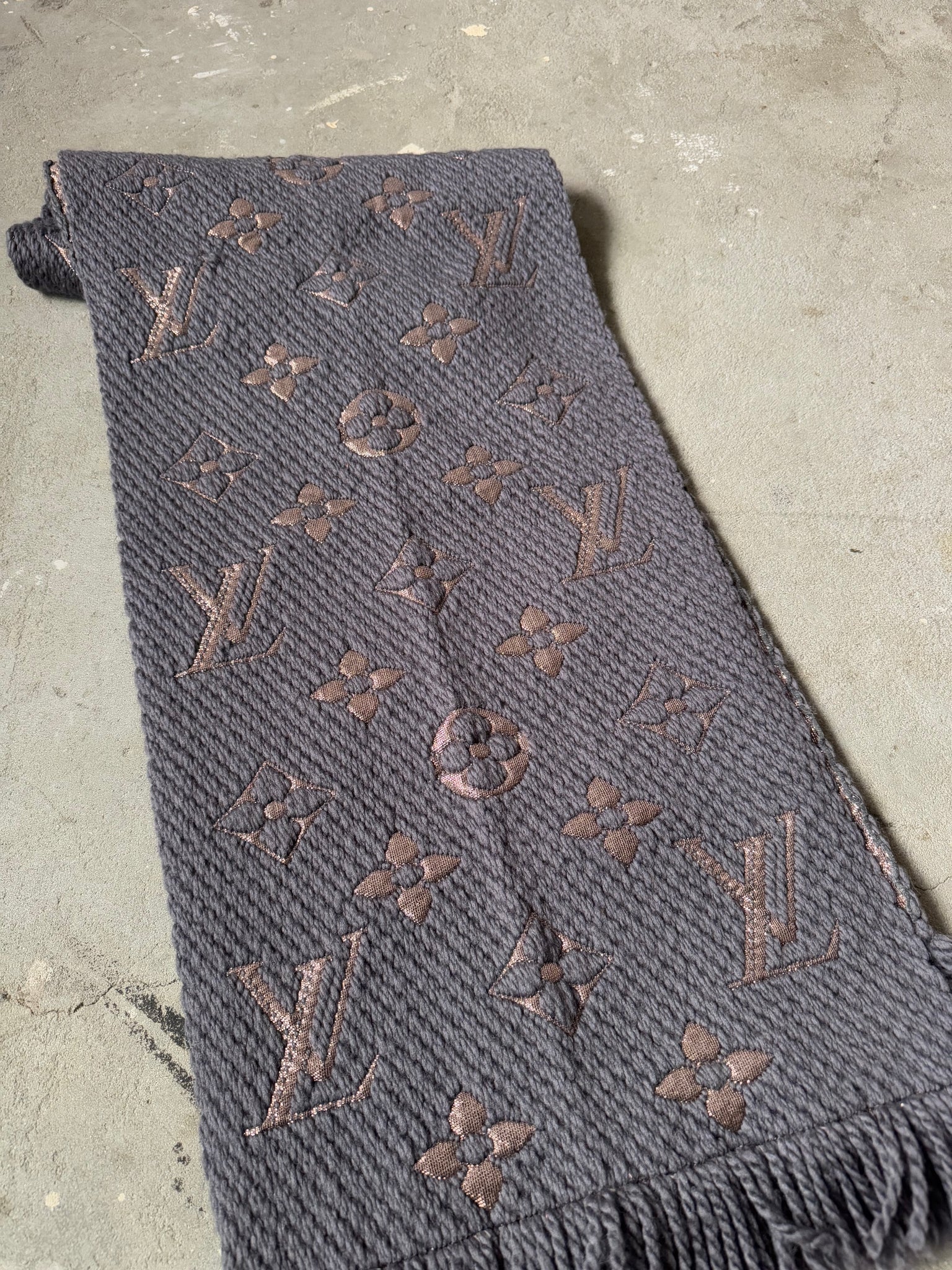 Louis Vuitton Monogram Echarpe Wool Scarf Grey/Rose Gold