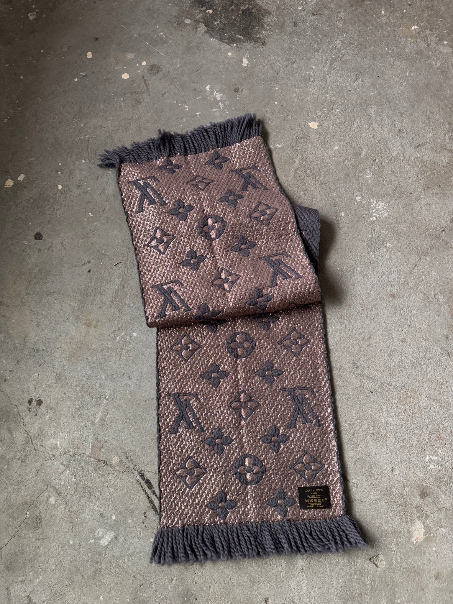 Louis Vuitton Monogram Echarpe Wool Scarf Grey/Rose Gold