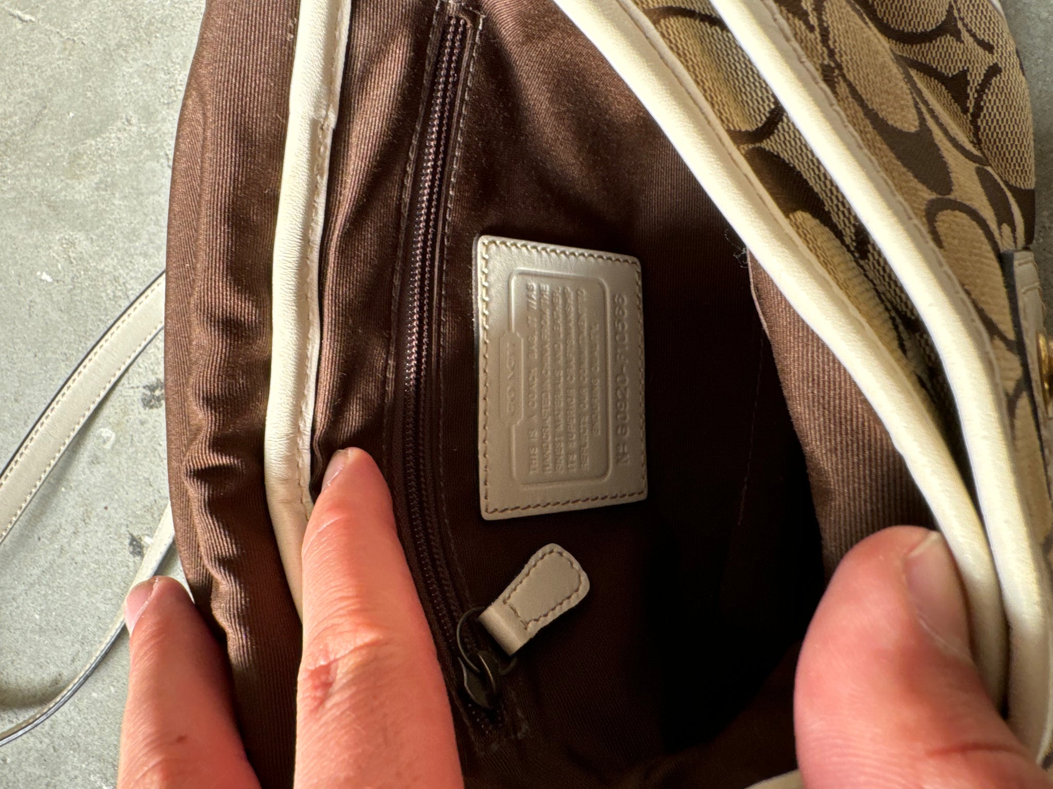 Coach Signature Crossbody Bag Beige/White