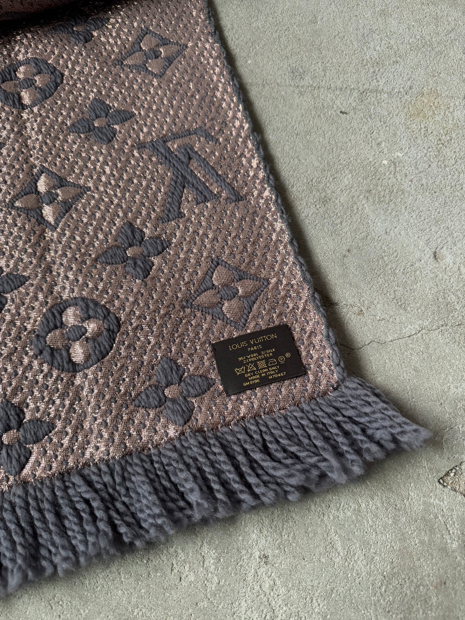 Louis Vuitton Monogram Echarpe Wool Scarf Grey/Rose Gold