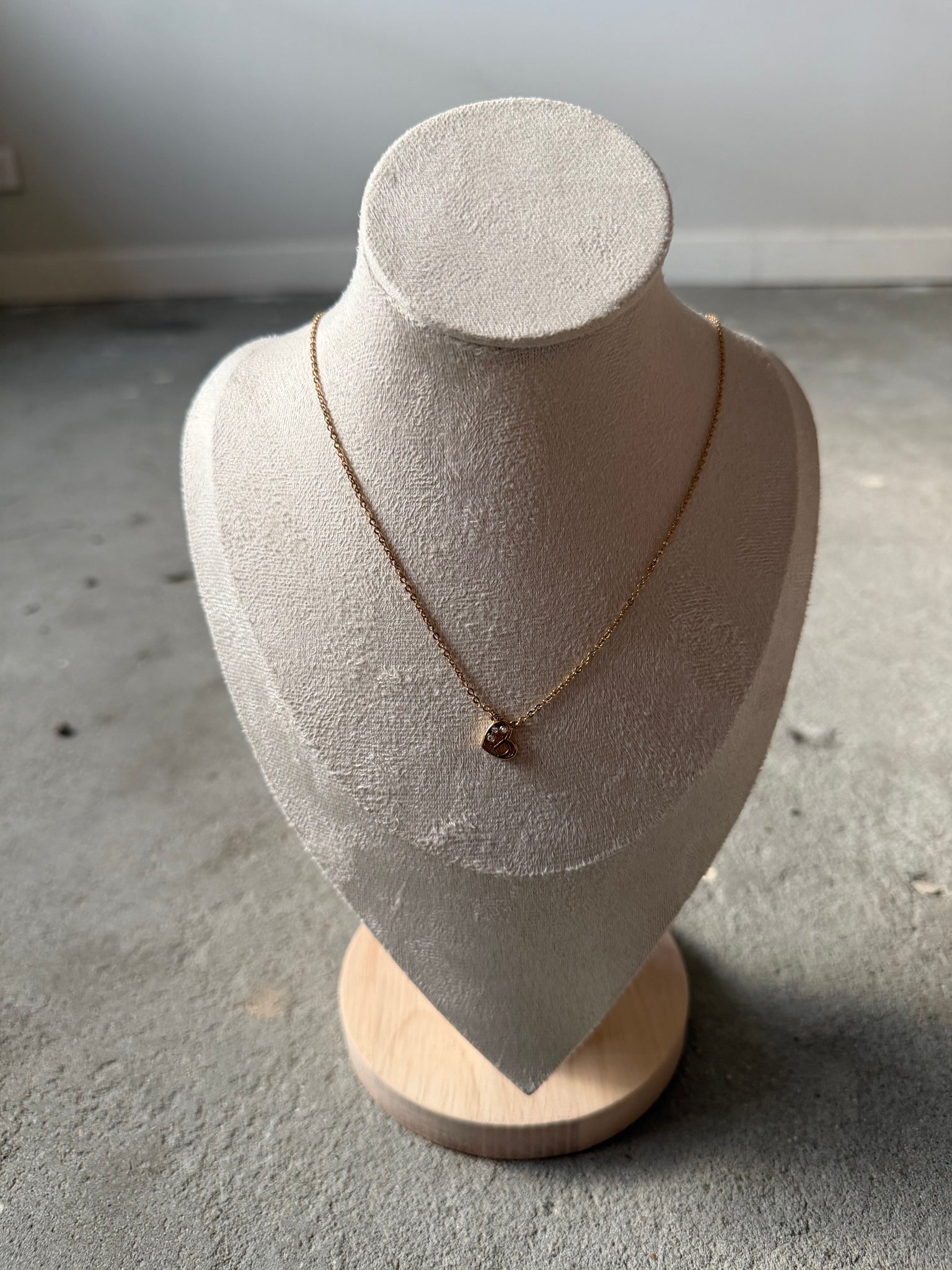 Dior Letter Heart Rhinestone Necklace Gold