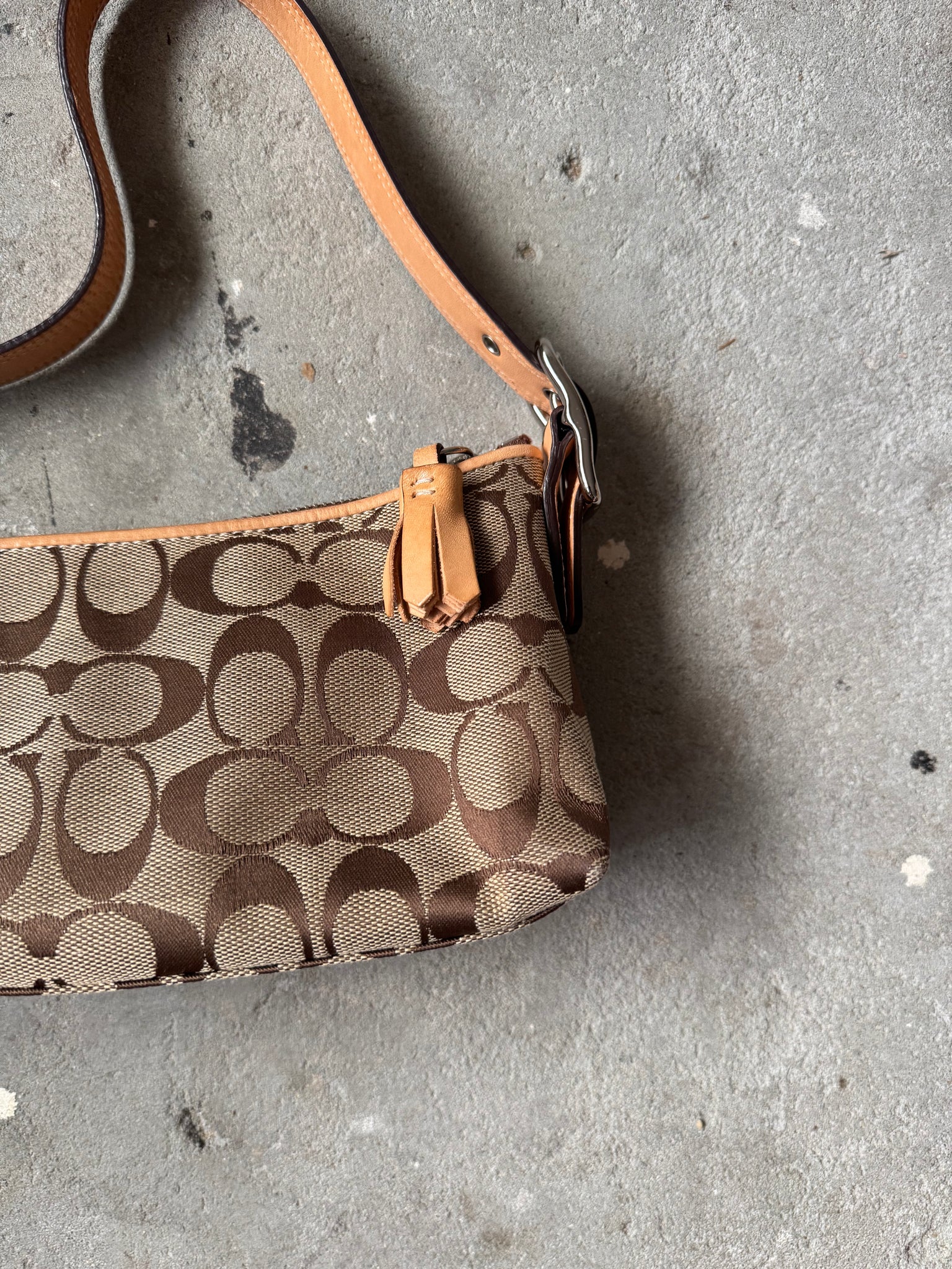 Coach Signature Hampton Baguette Shoulder Bag Beige