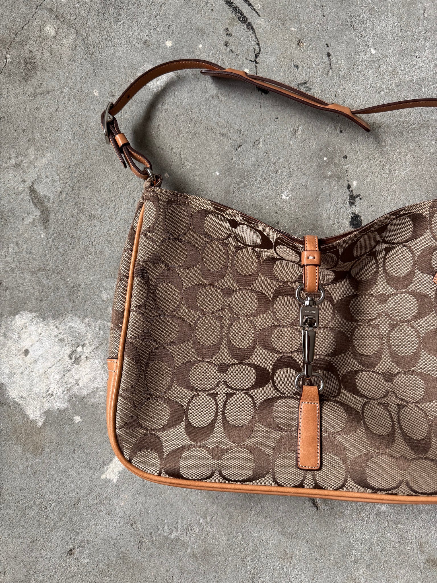 Coach Hobo Signature Clip Canvas Hand Bag Beige