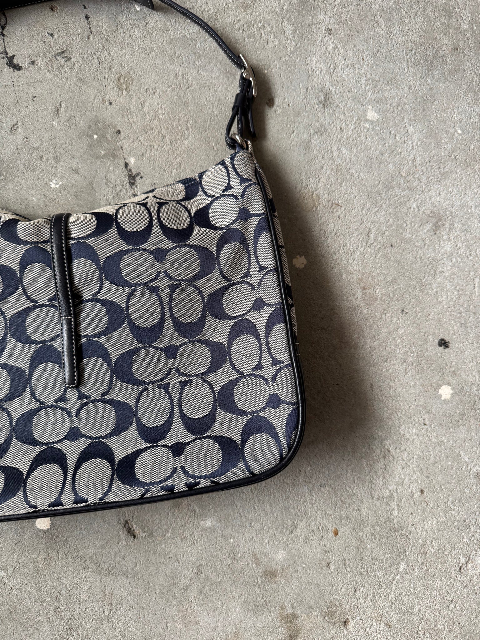 Coach Hobo Signature Clip Canvas Handbag Grey/Navy