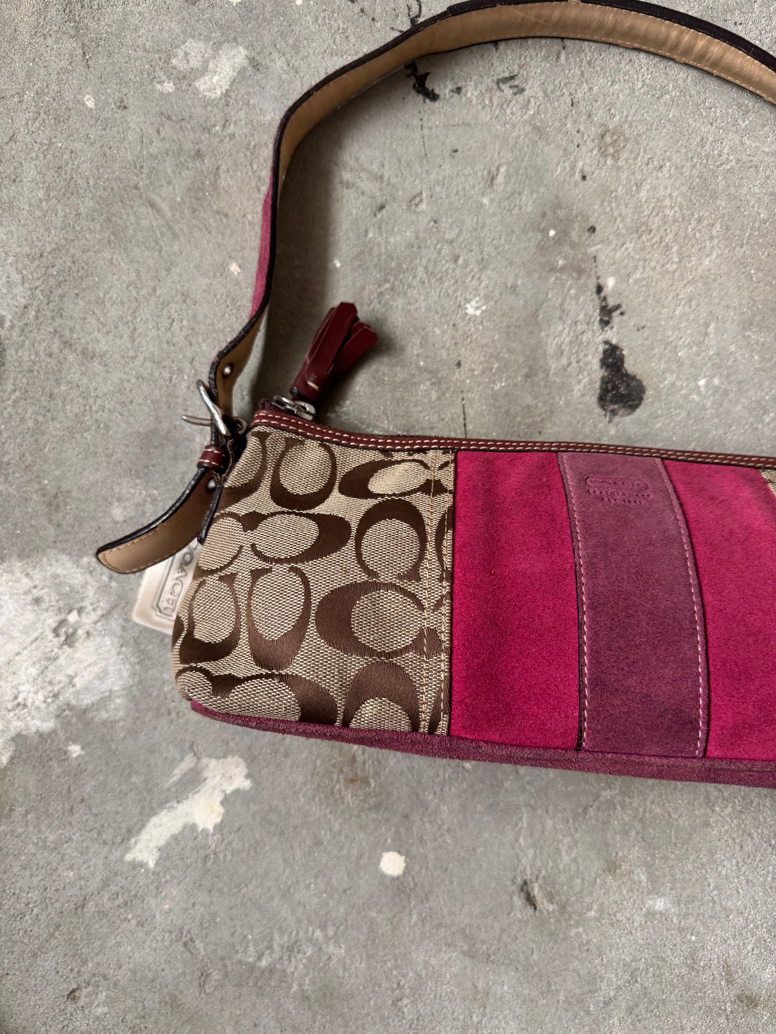 Coach Signature Hampton Strip Baguette Shoulder Bag Beige/Pink
