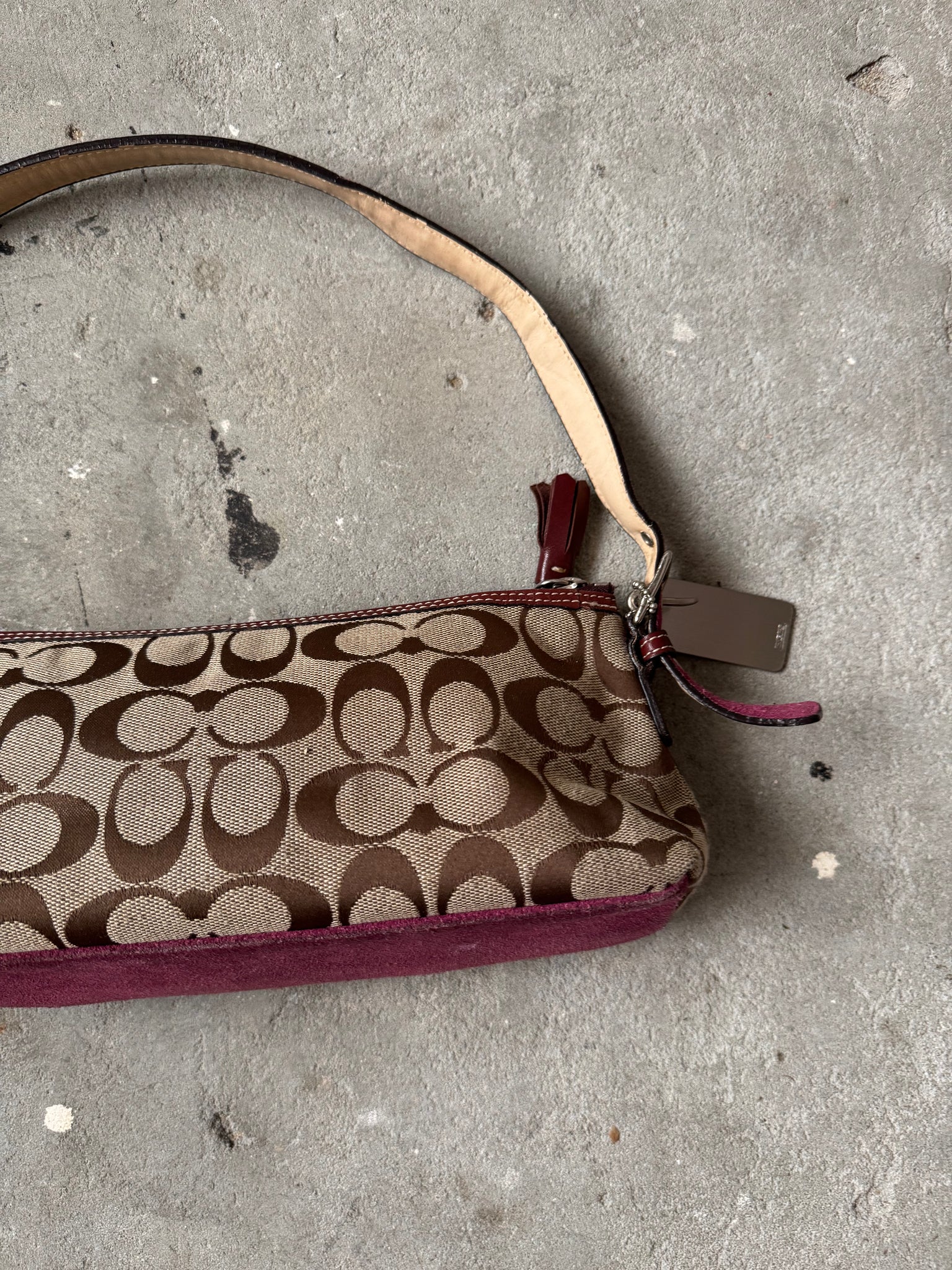 Coach Signature Hampton Strip Baguette Shoulder Bag Beige/Pink