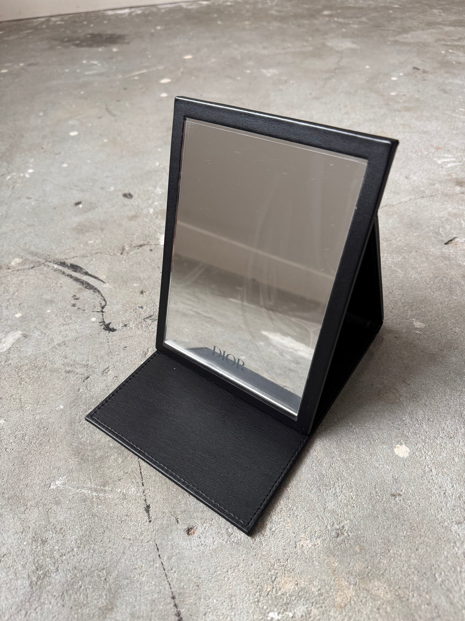 Dior Mirror Stand Black/Black