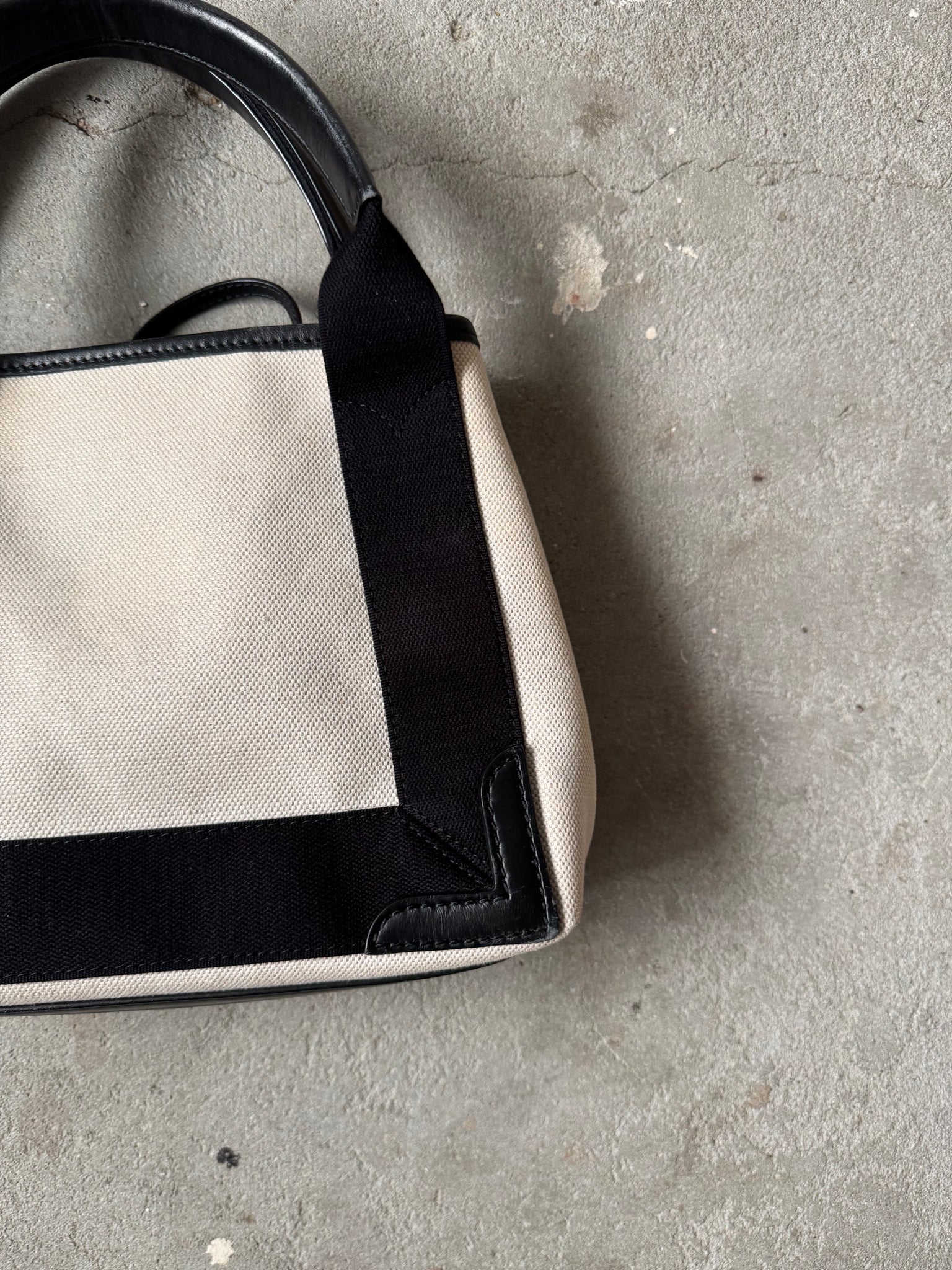 Balenciaga XS Cabas Tote Bag Black/White