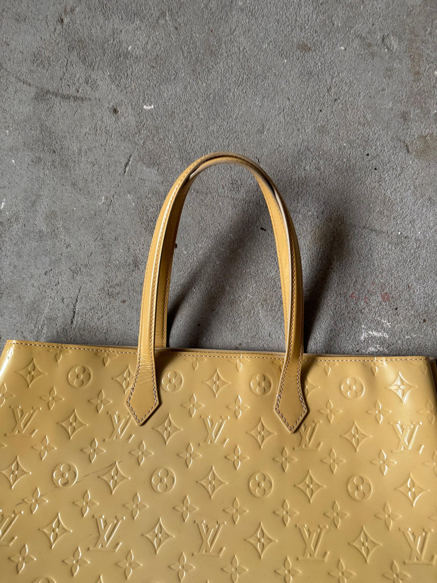 Louis Vuitton Monogram MM Wilshire Vernis Shoulder Bag Yellow