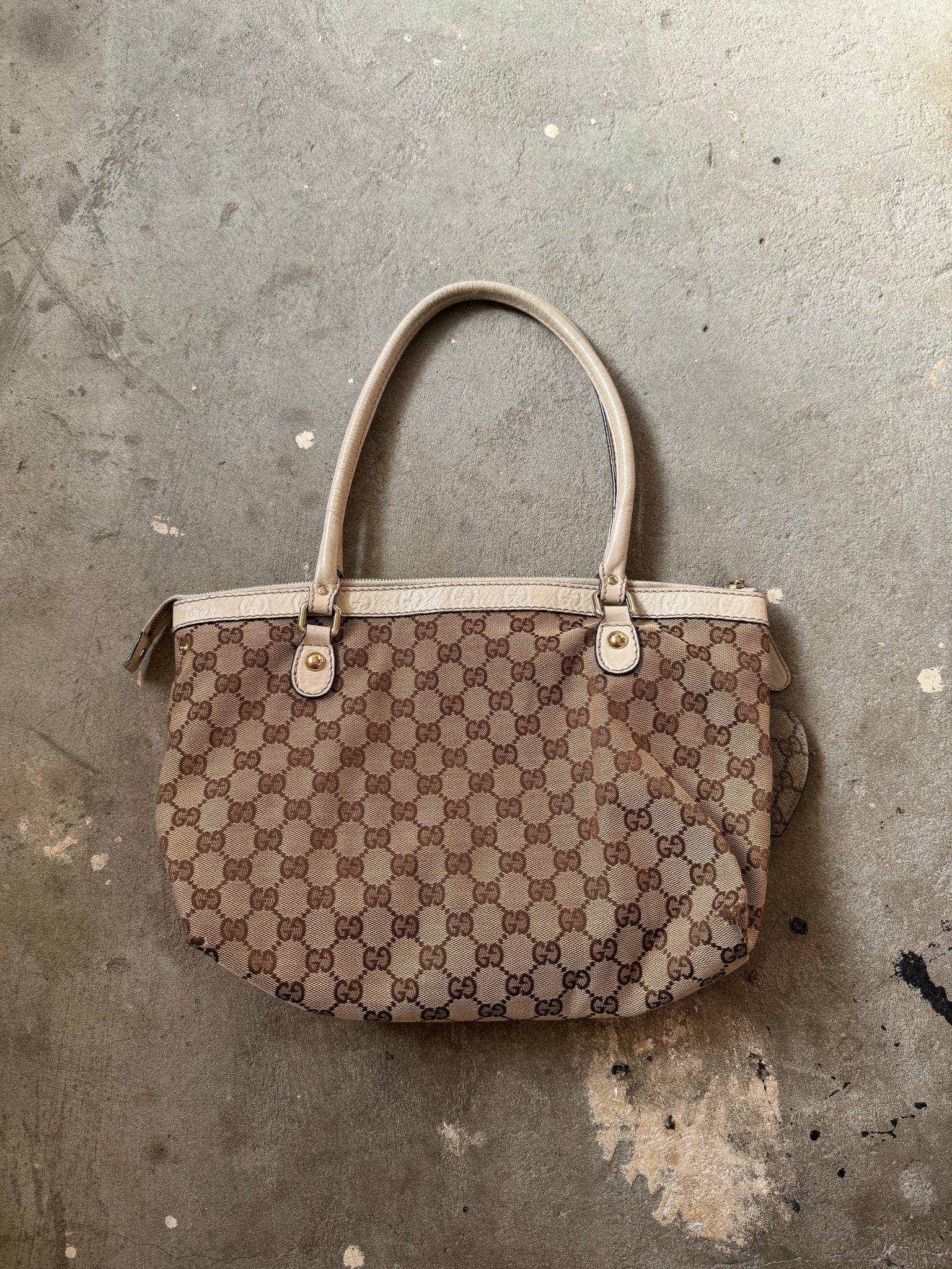 Gucci GG Monogram Heart Charm Shoulder Bag Beige