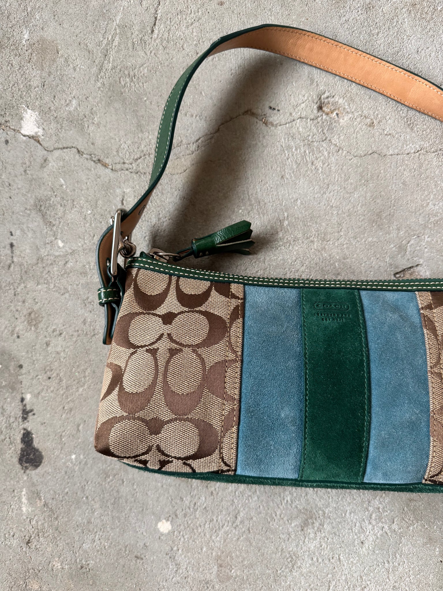 Coach Signature Hampton Strip Baguette Shoulder Bag Beige/Green