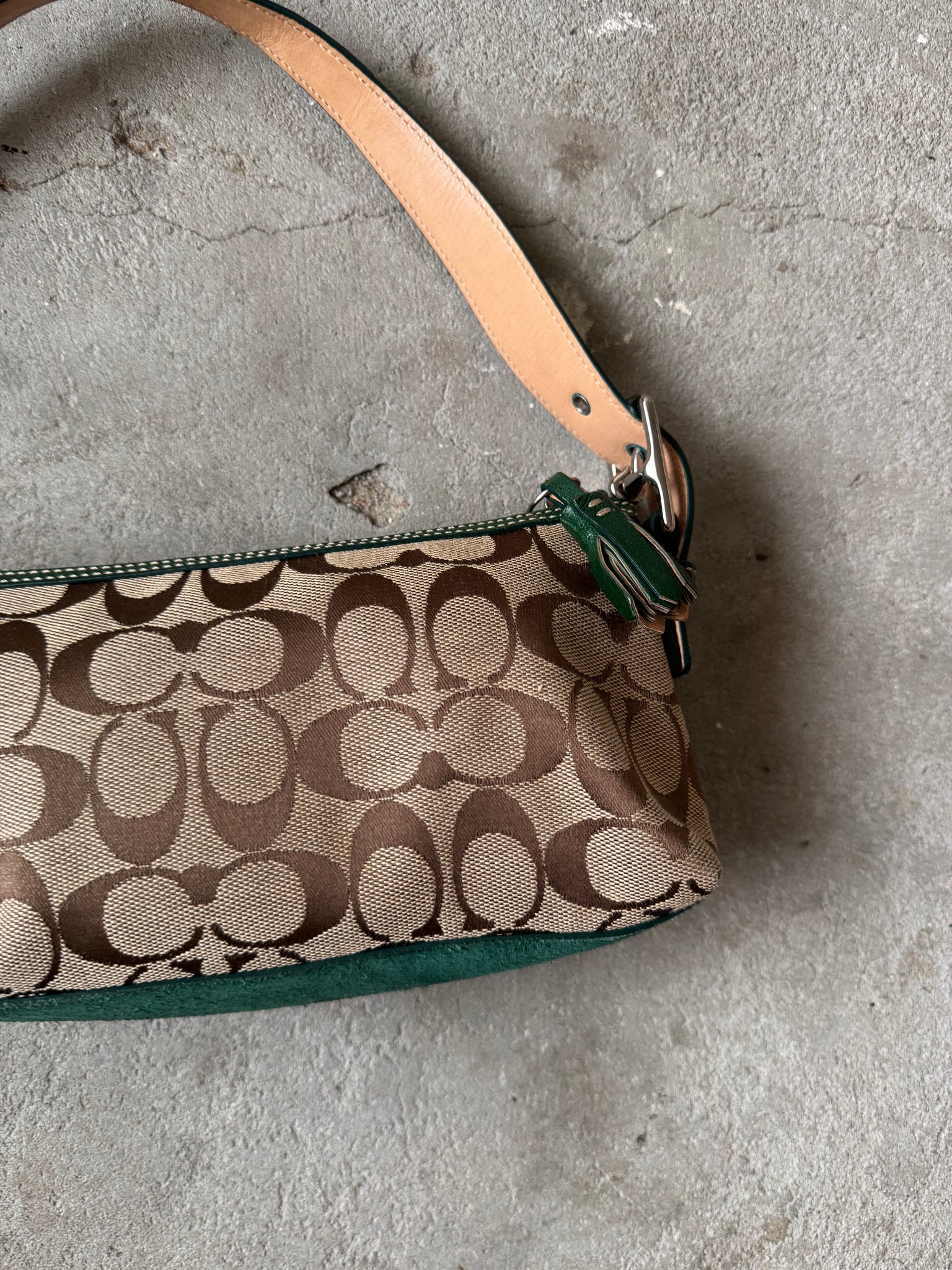 Coach Signature Hampton Strip Baguette Shoulder Bag Beige/Green