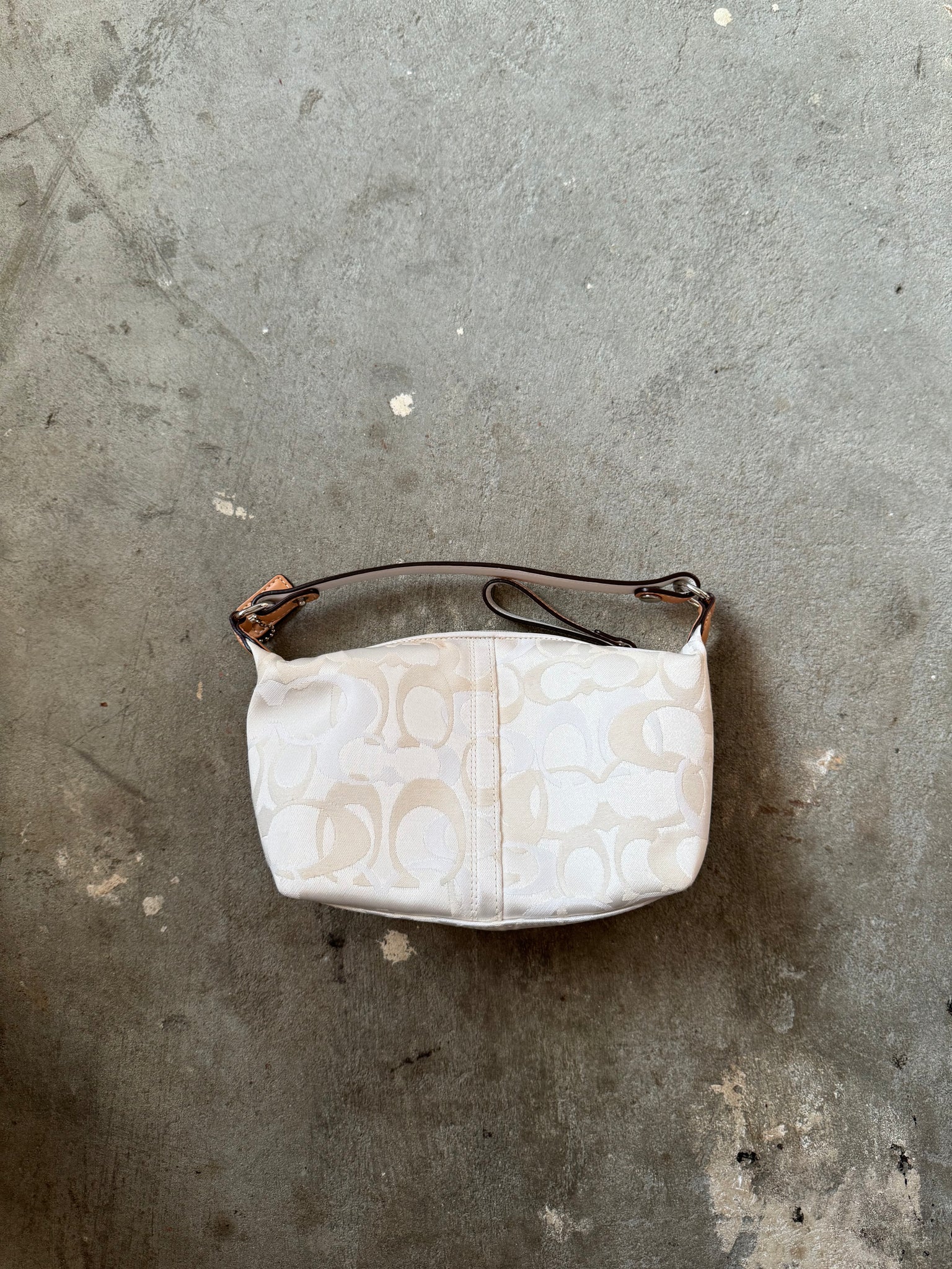 Coach Hobo Bumblebee Shoulder Bag White