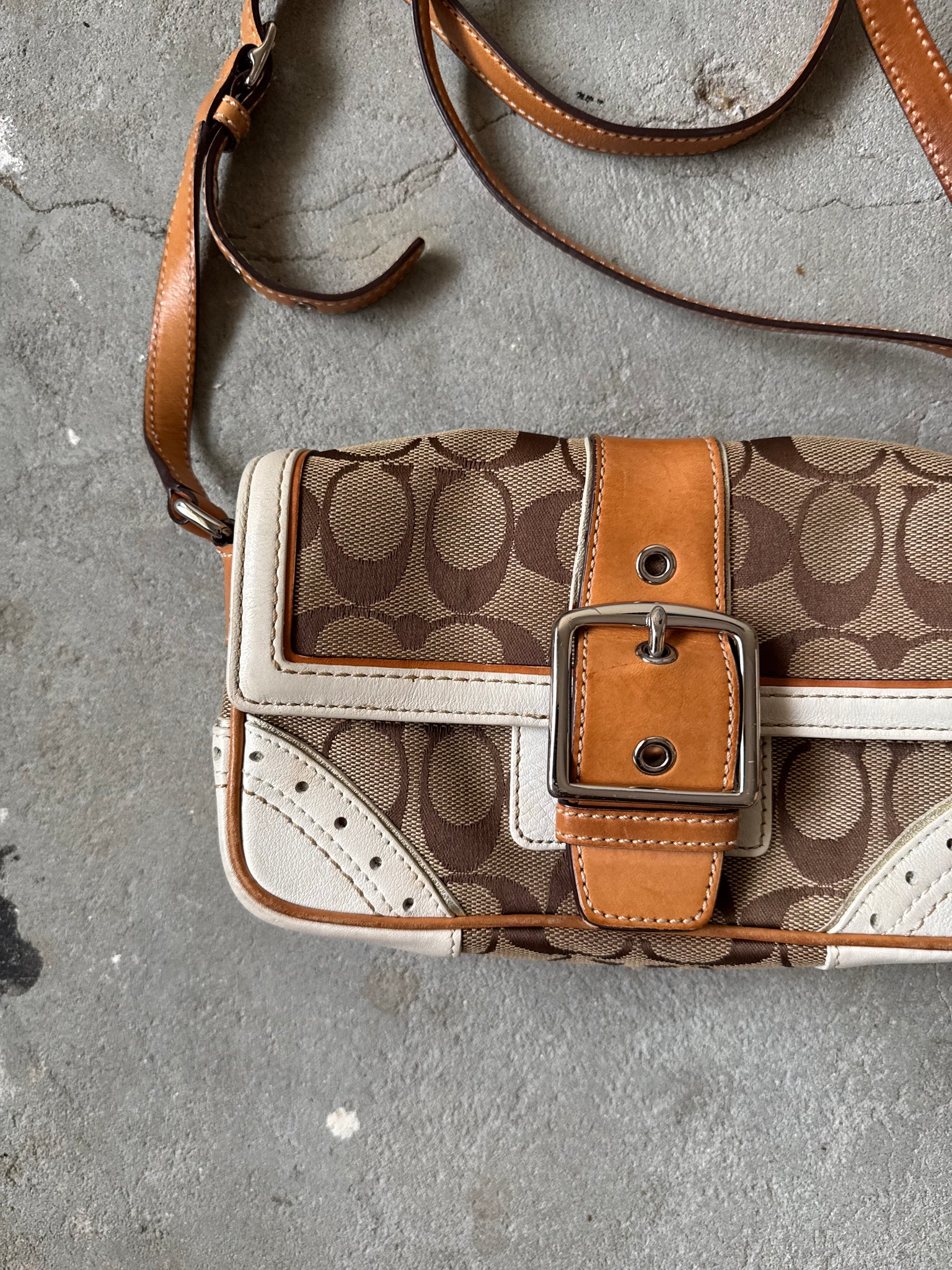 Coach Signature Pattern CrossBody Bag Beige/White