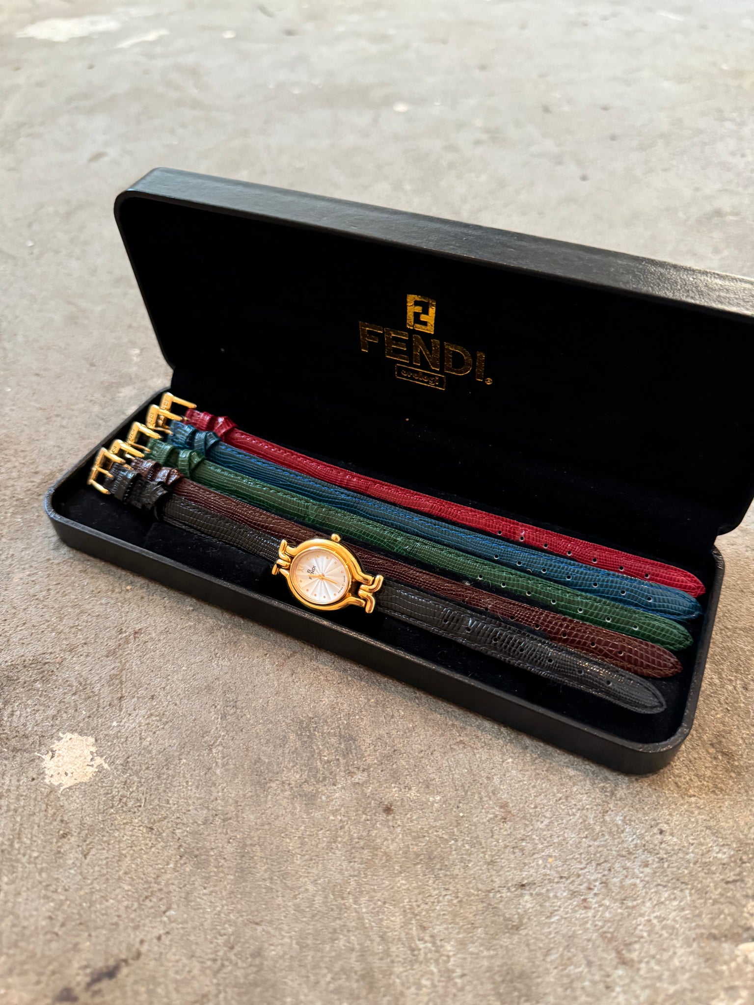 Fendi 640L Chameleon Interchangeable Strap Watch