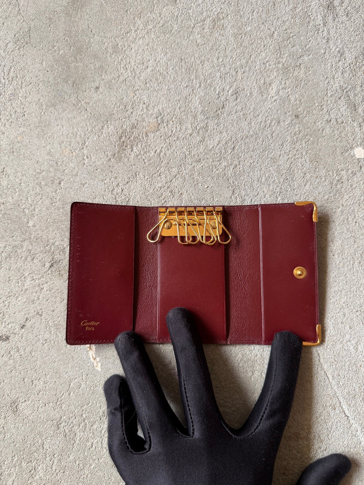 Cartier Must De Cartier 6 Key Holder Red – Curated by Charbel