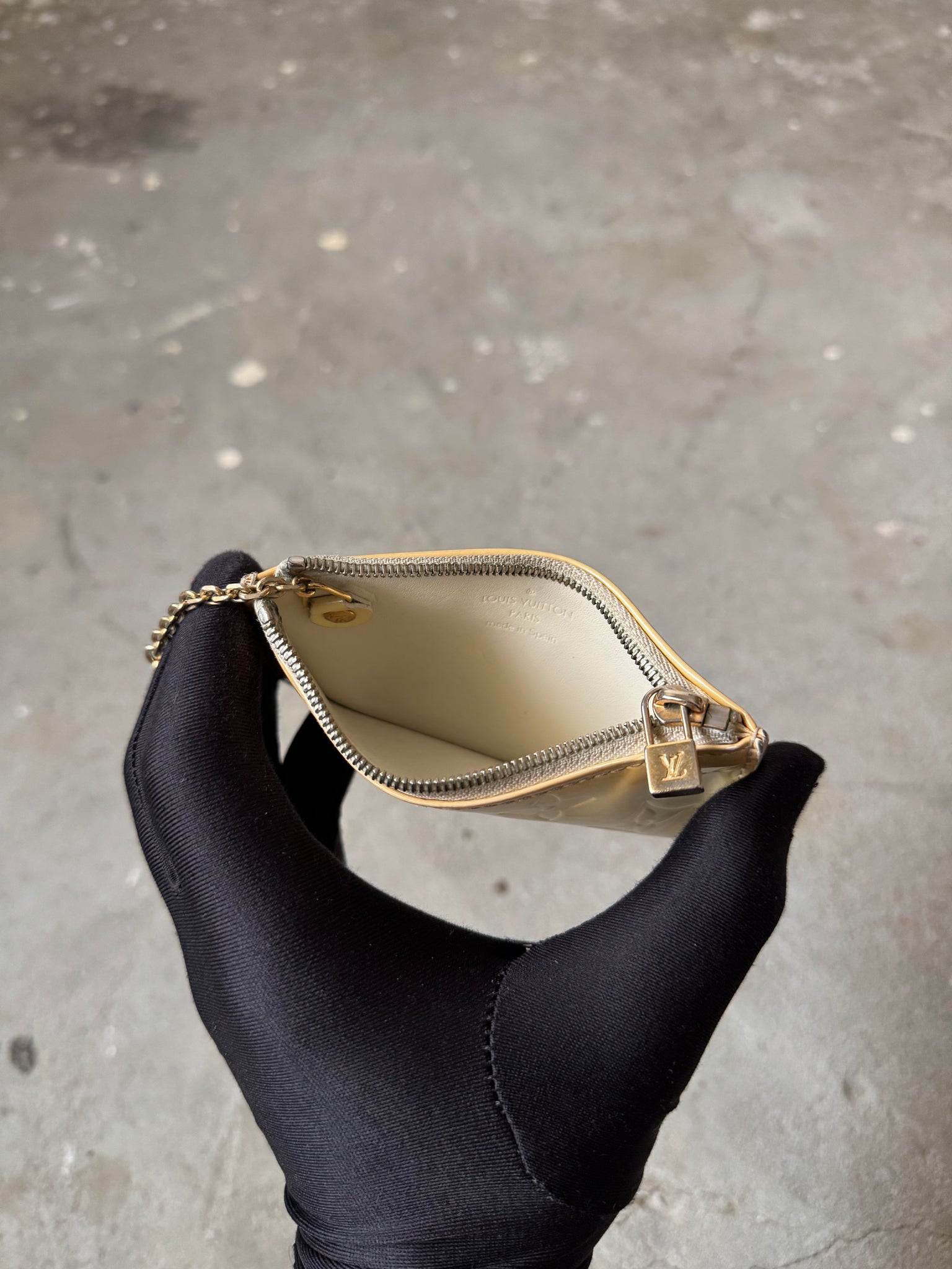 Louis Vuitton Vernis Coin Case Amethyst Yellow