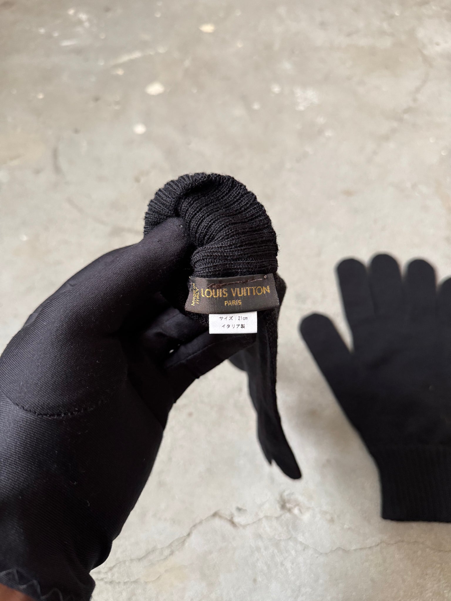 Louis Vuitton Neo Petit Damier Wool Gloves Black